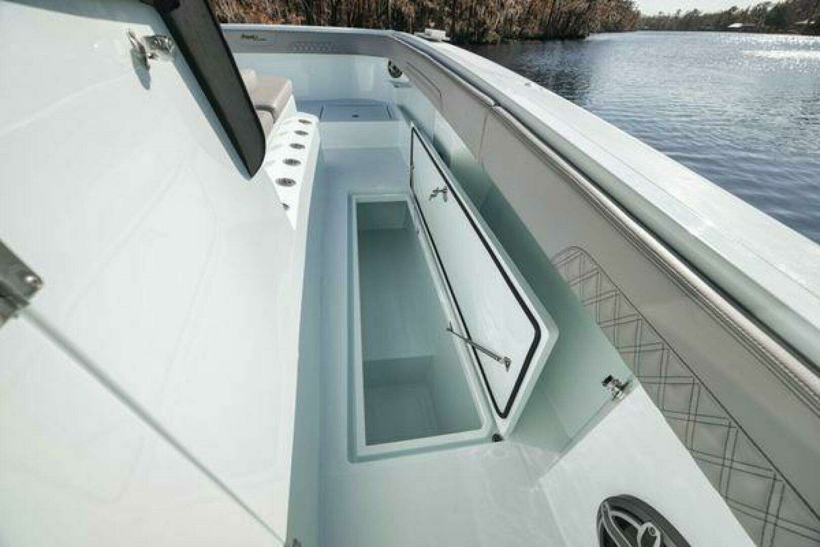 2026 Front Runner 37 CAT - Image 7