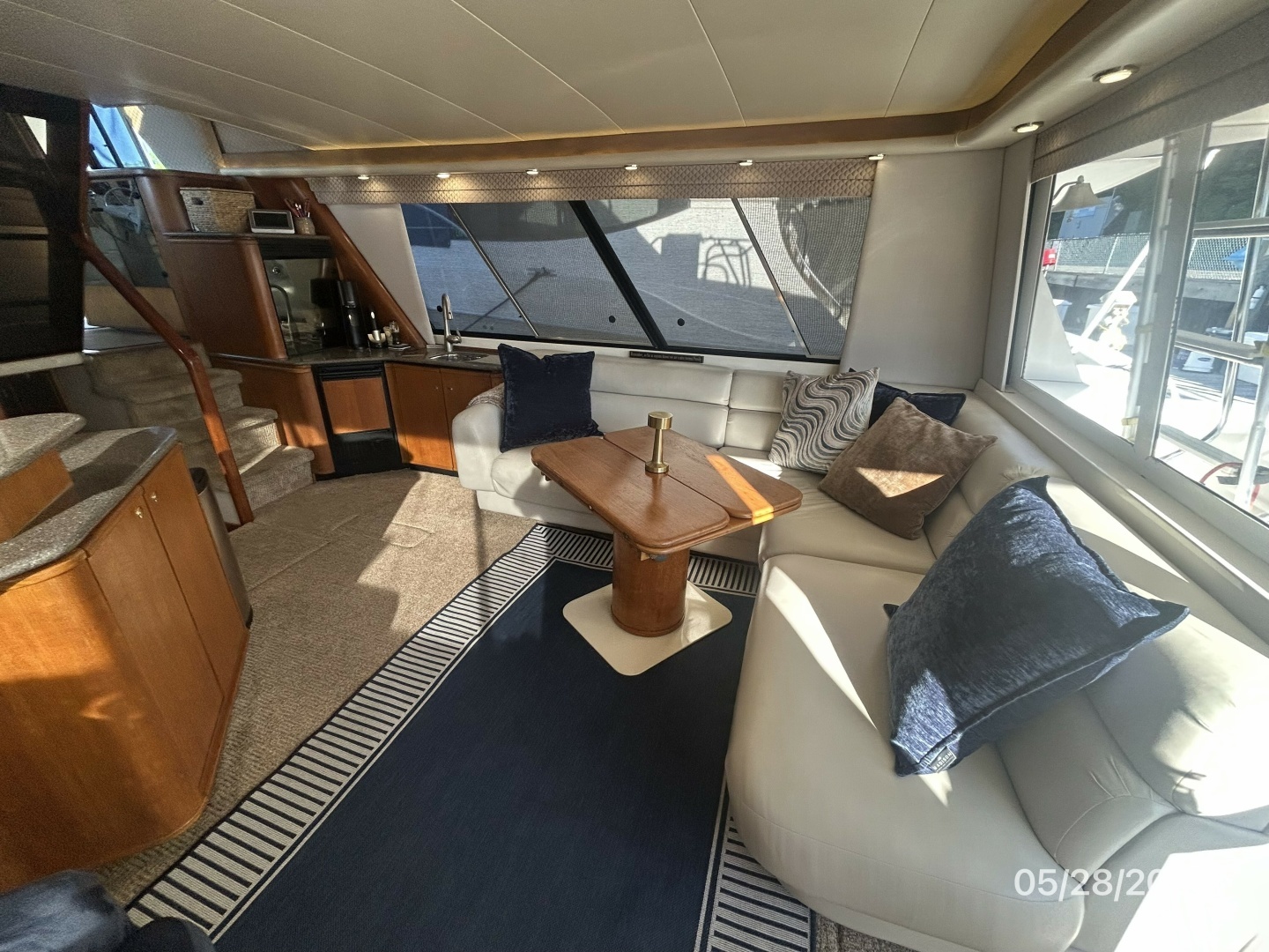 1998 Bayliner 4788 - Image 39