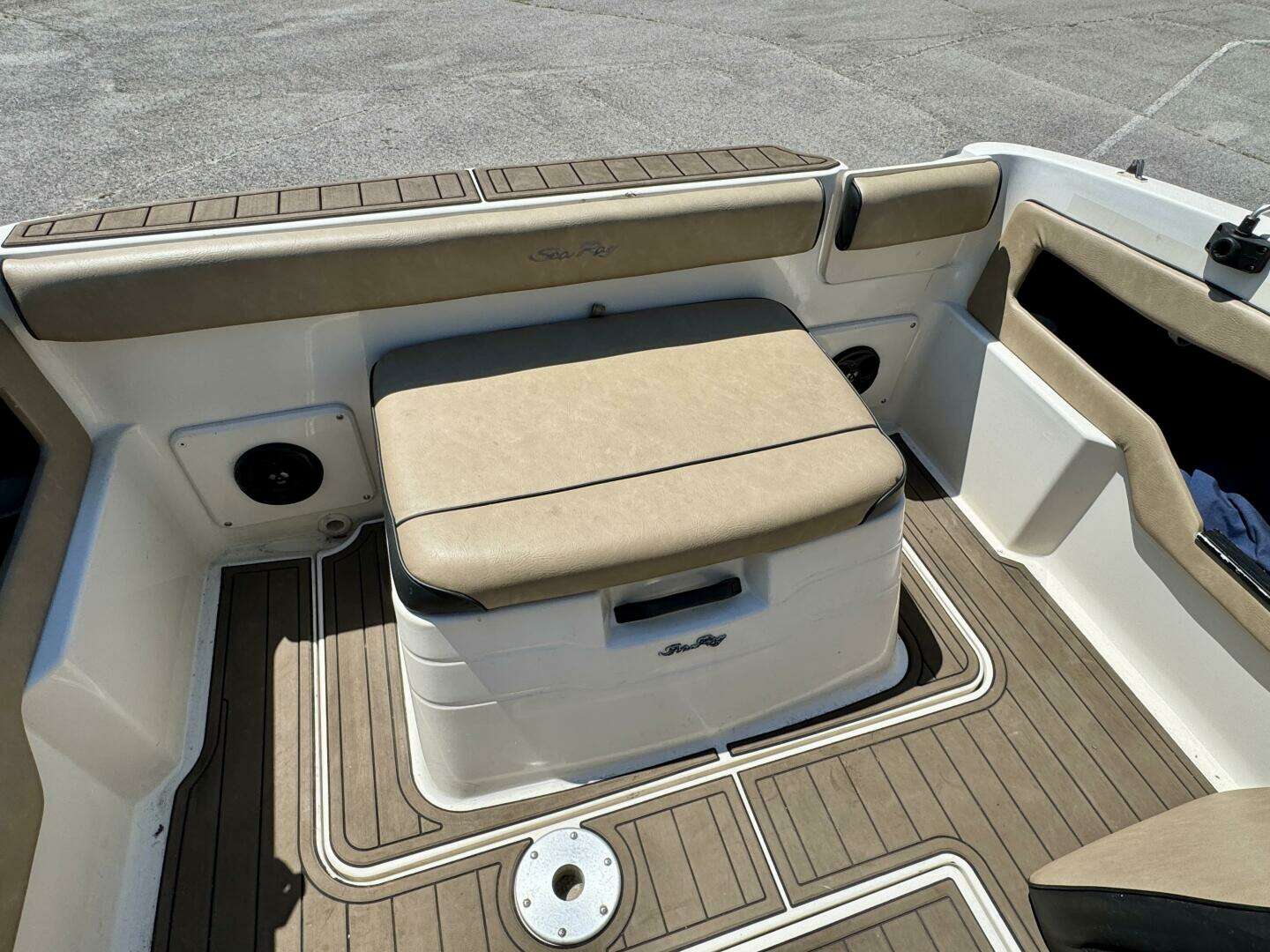 1999 Sea Ray 215 Express Cruiser - Image 72