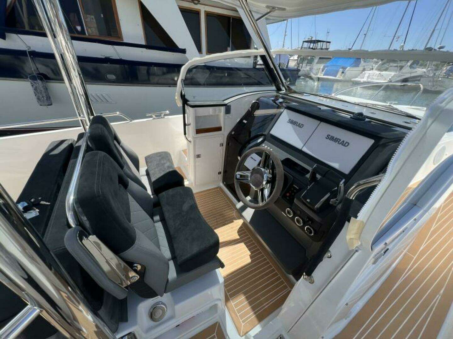 2024 Nimbus T9 - Image 12