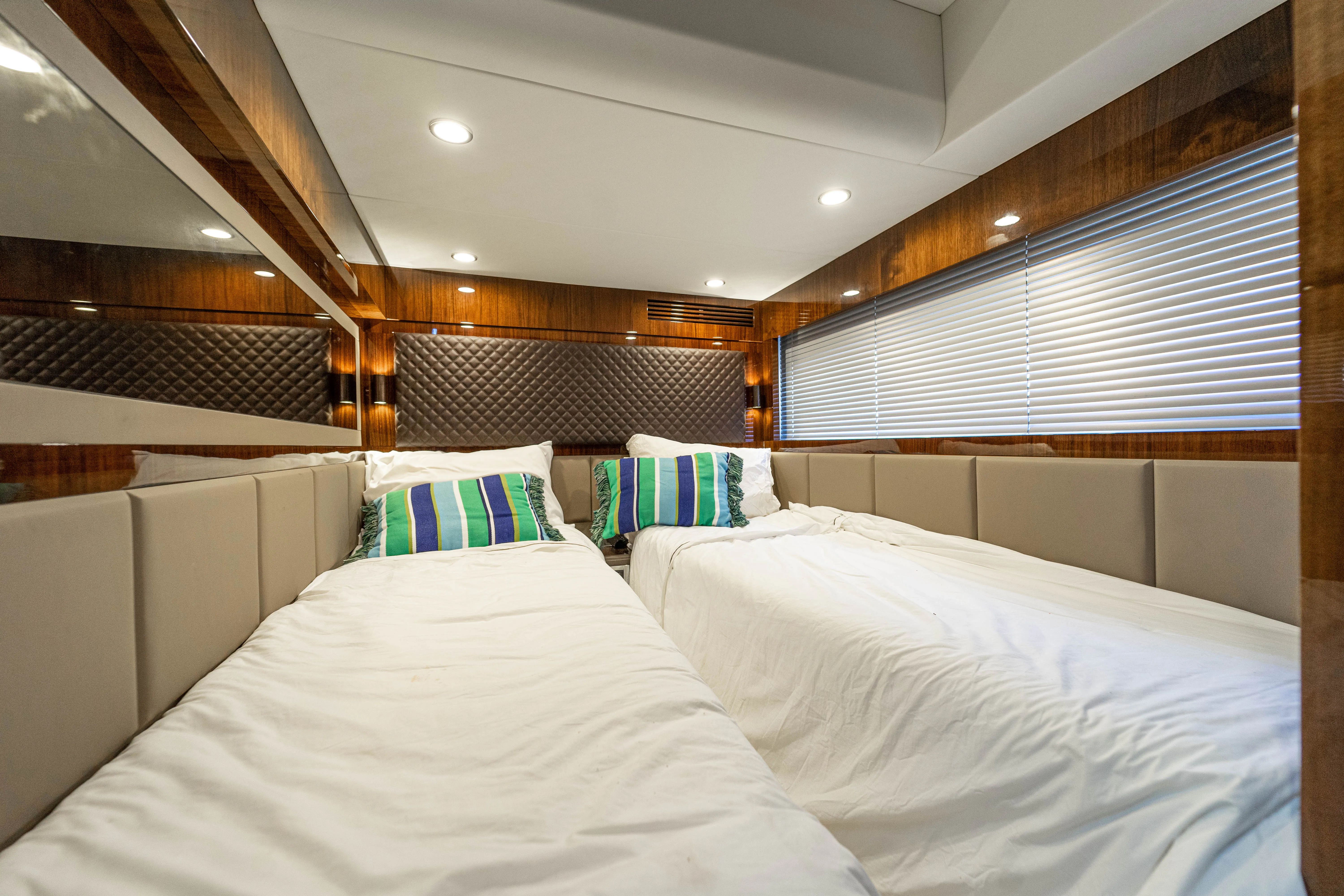 2019 Fairline Squadron 53 - Image 44