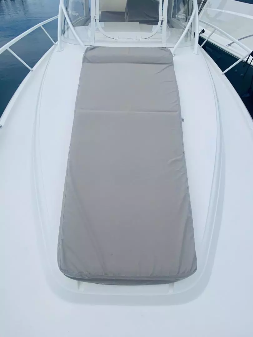 2008 Intrepid 390 Sport Yacht - Image 14