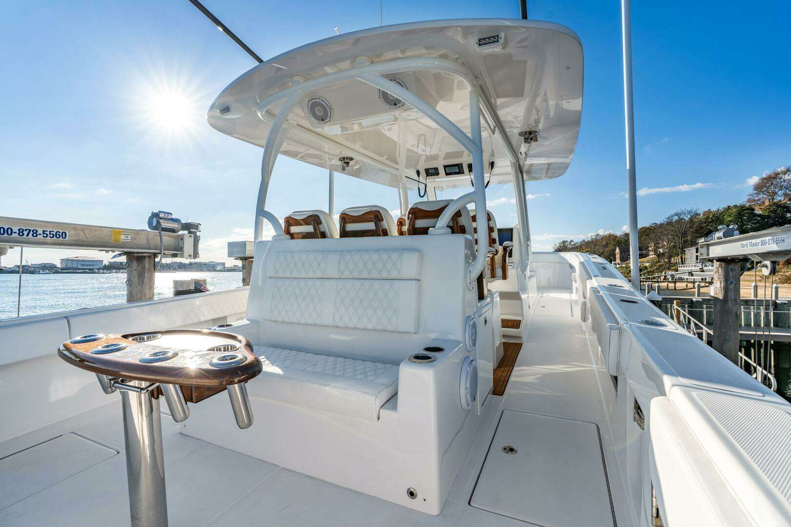 2025 Front Runner 43 Catamaran - Image 21