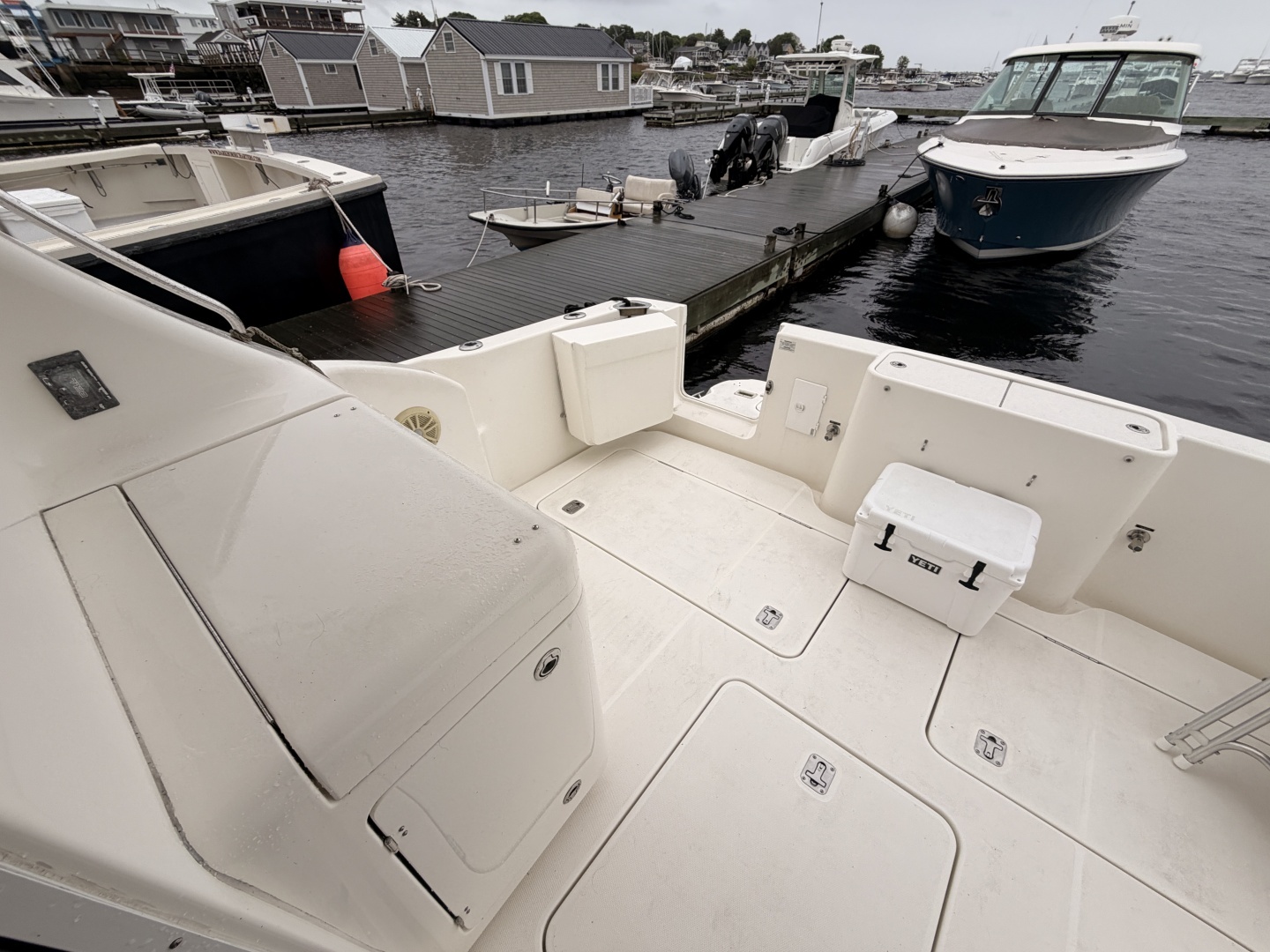 2006 Silverton 38 Convertible - Image 8