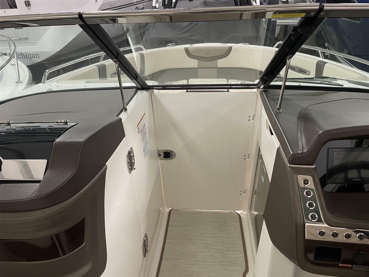 2019 Chaparral 297 SSX - Image 22
