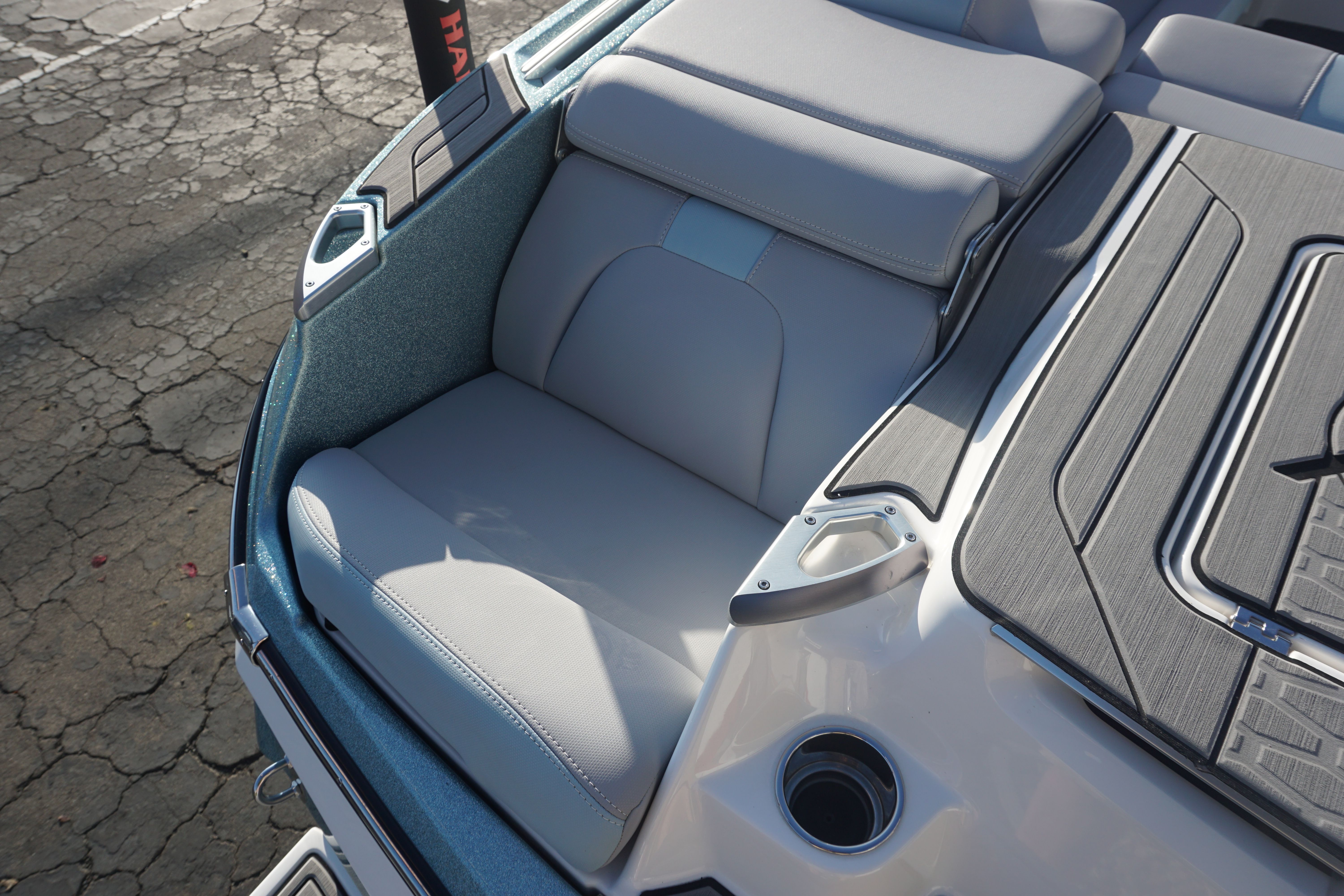 2022 MasterCraft X24 - 14