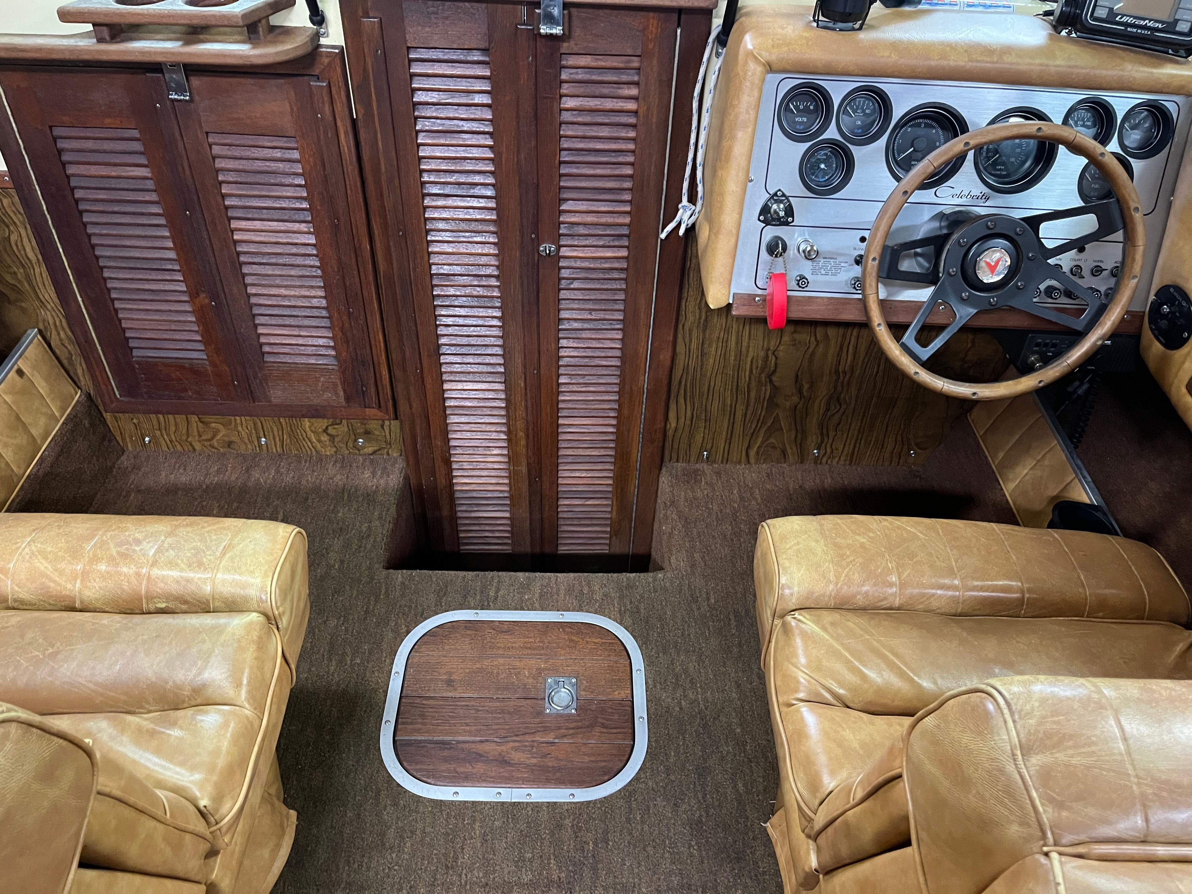 1984 Celebrity Cruiser - 12