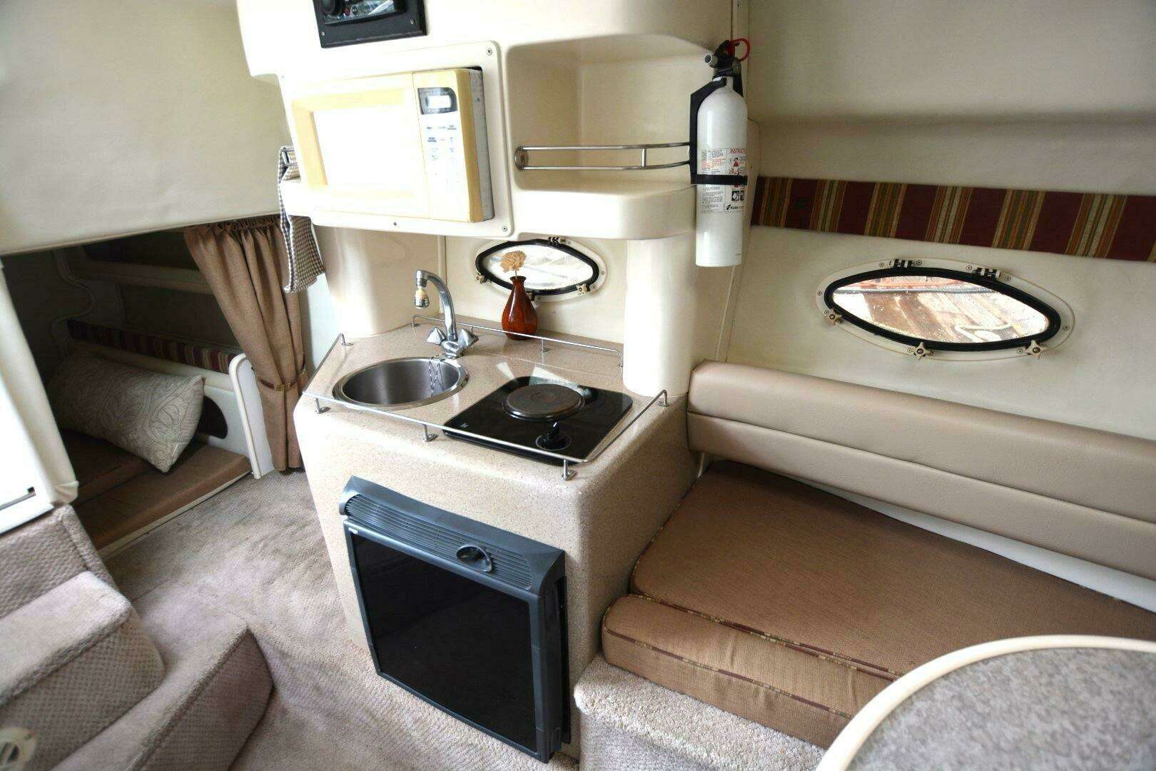 1999 Rinker Fiesta Vee 270 - Image 13