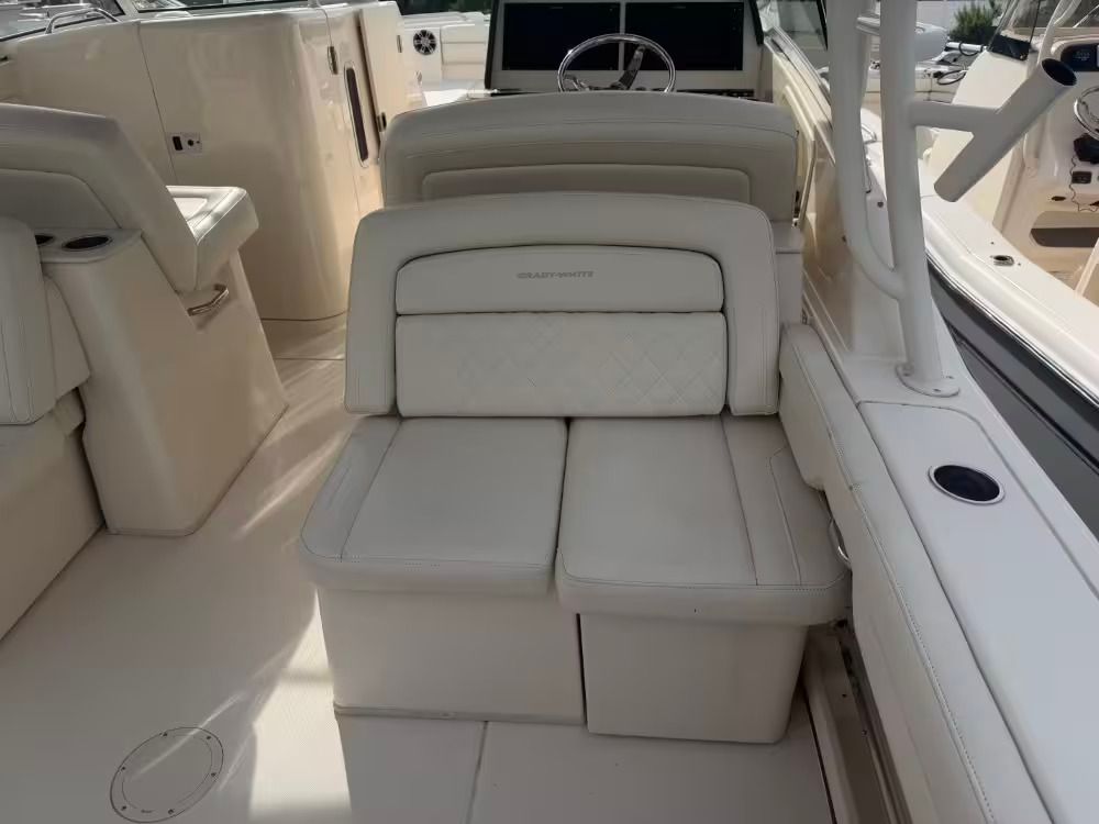 2019 Grady-White Freedom 325 - 9
