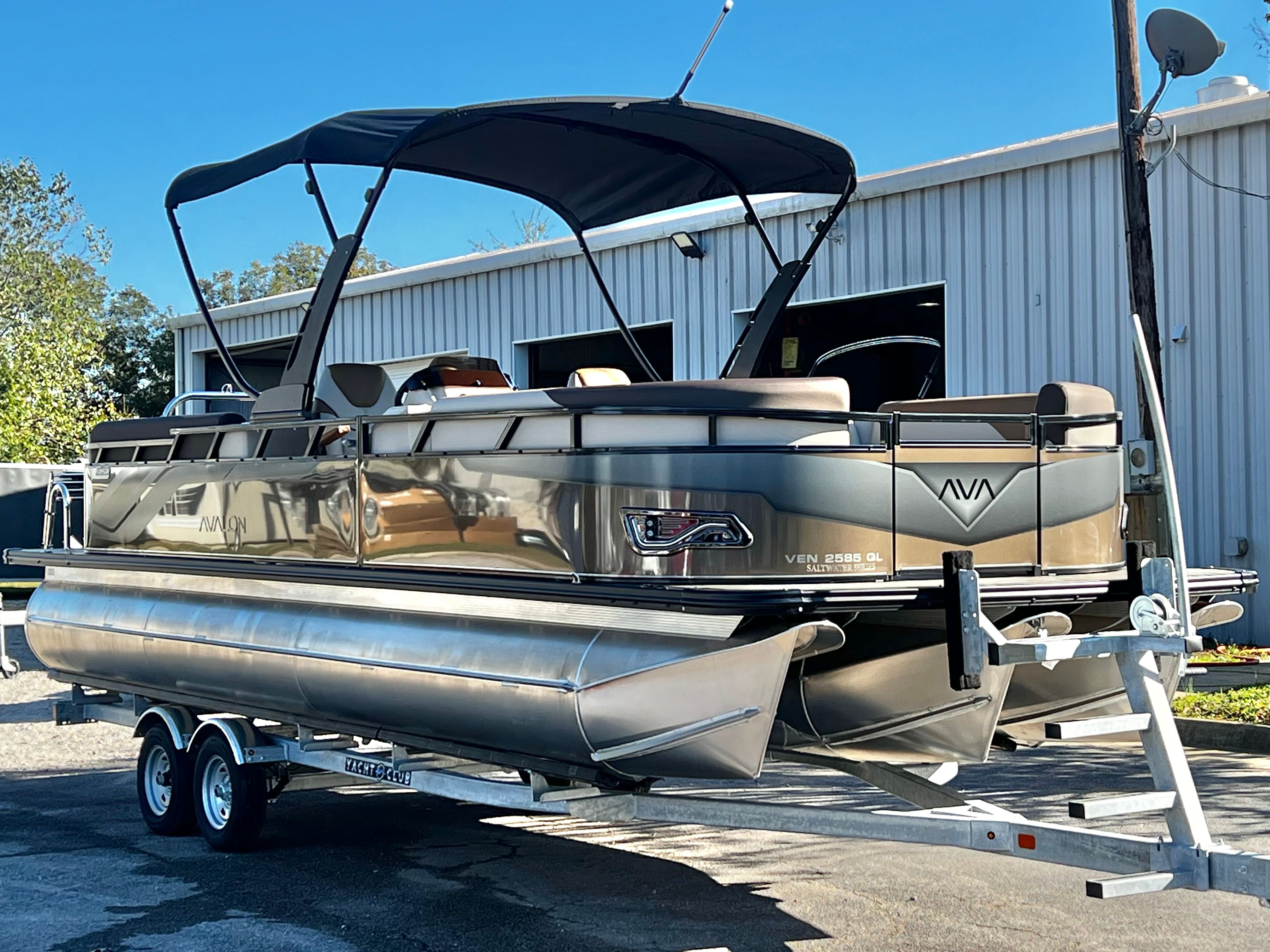 2026 Avalon Venture 85 25' Quad Lounge Triple-Toon - IN STOCK - 7