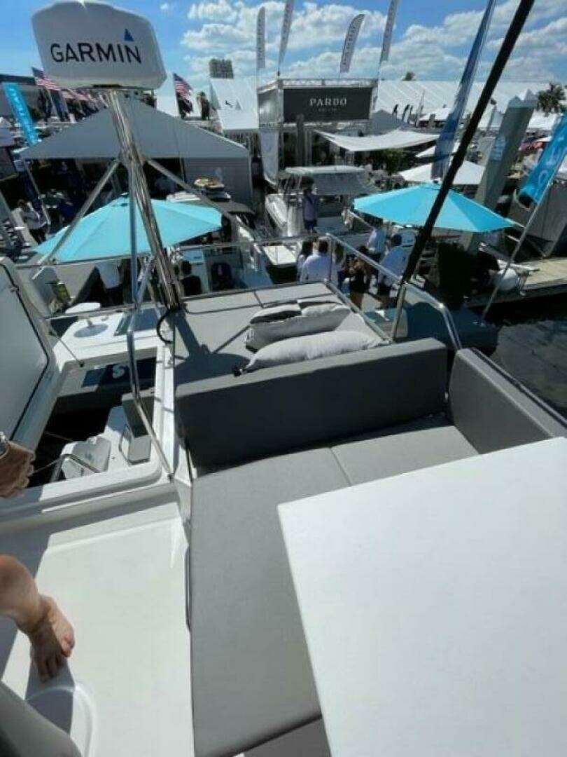 2026 Beneteau Antares 11 Fly - Image 32