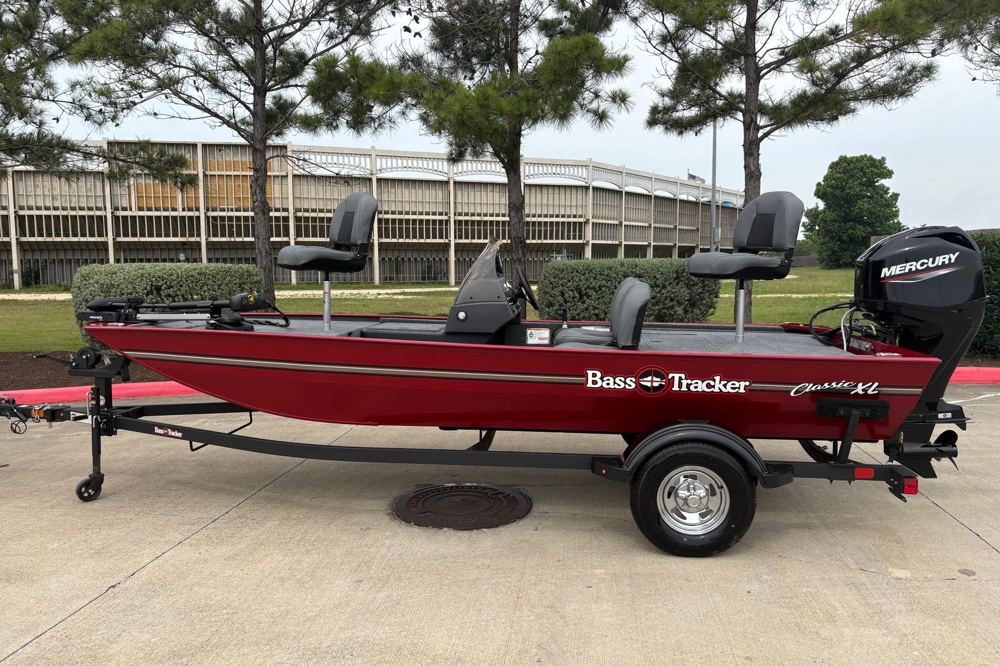 2026 Tracker Bass Tracker Classic XL