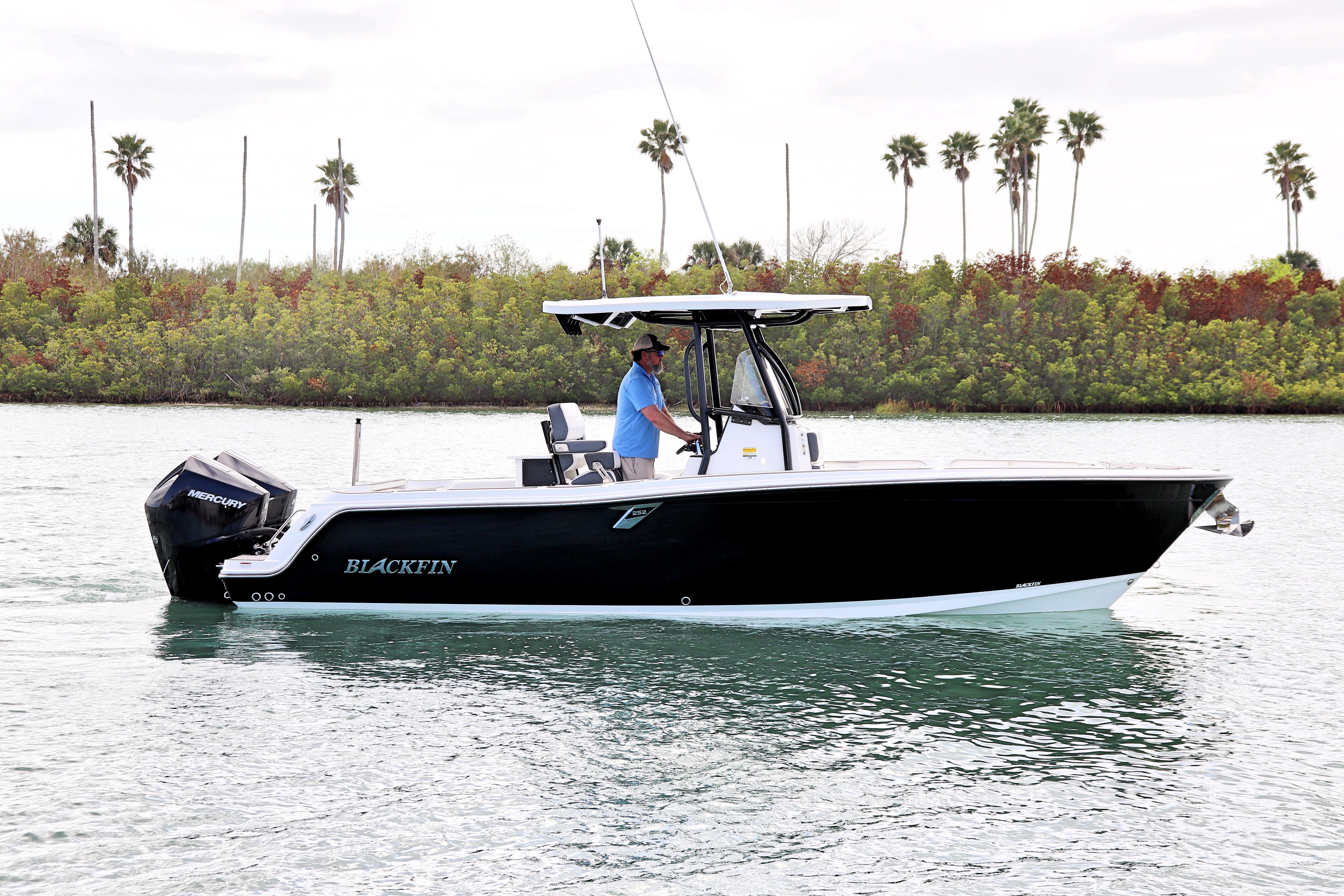 2022 Blackfin 252 CC - 2