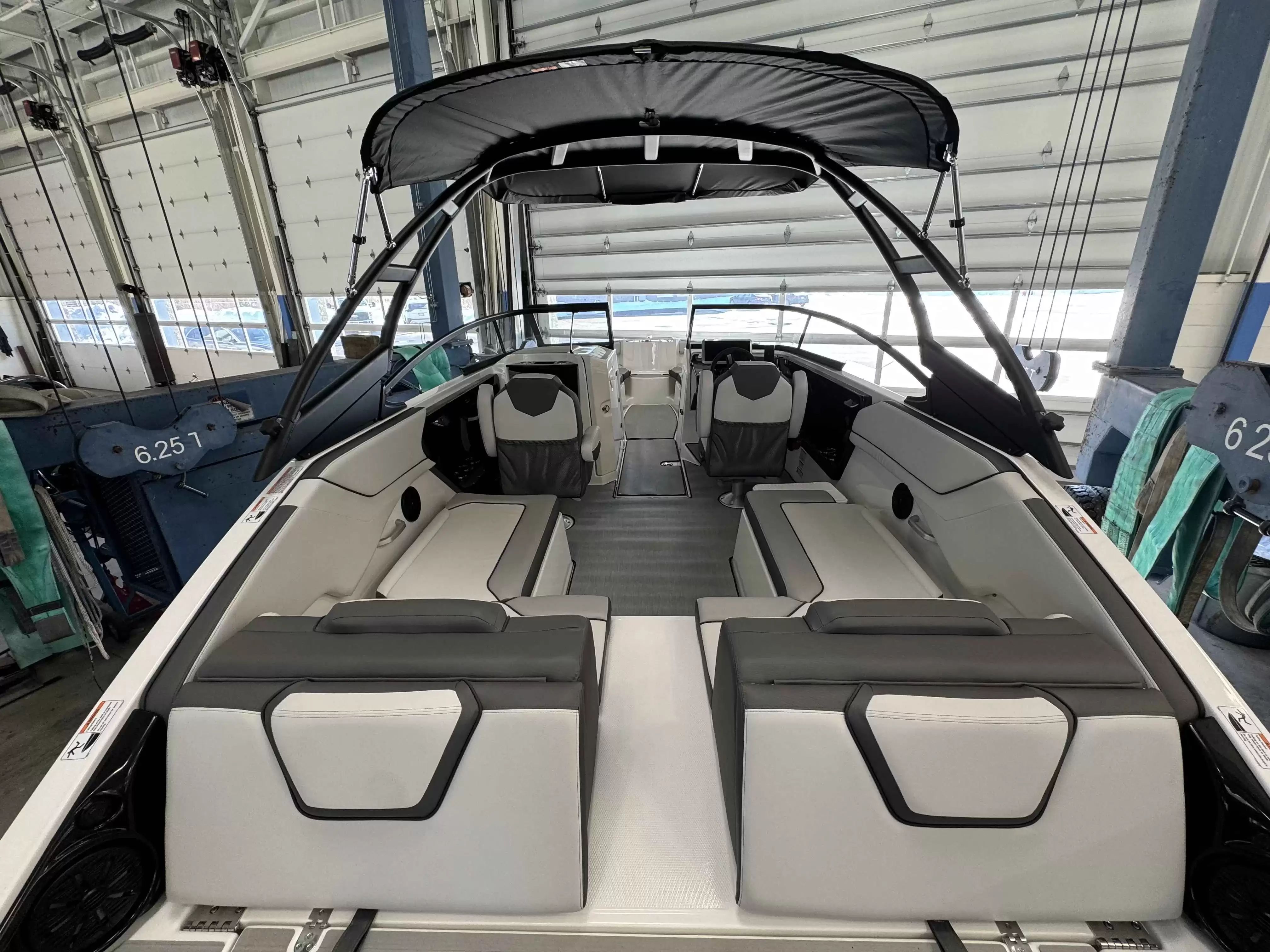 2026 Yamaha Boats AR250 - 9
