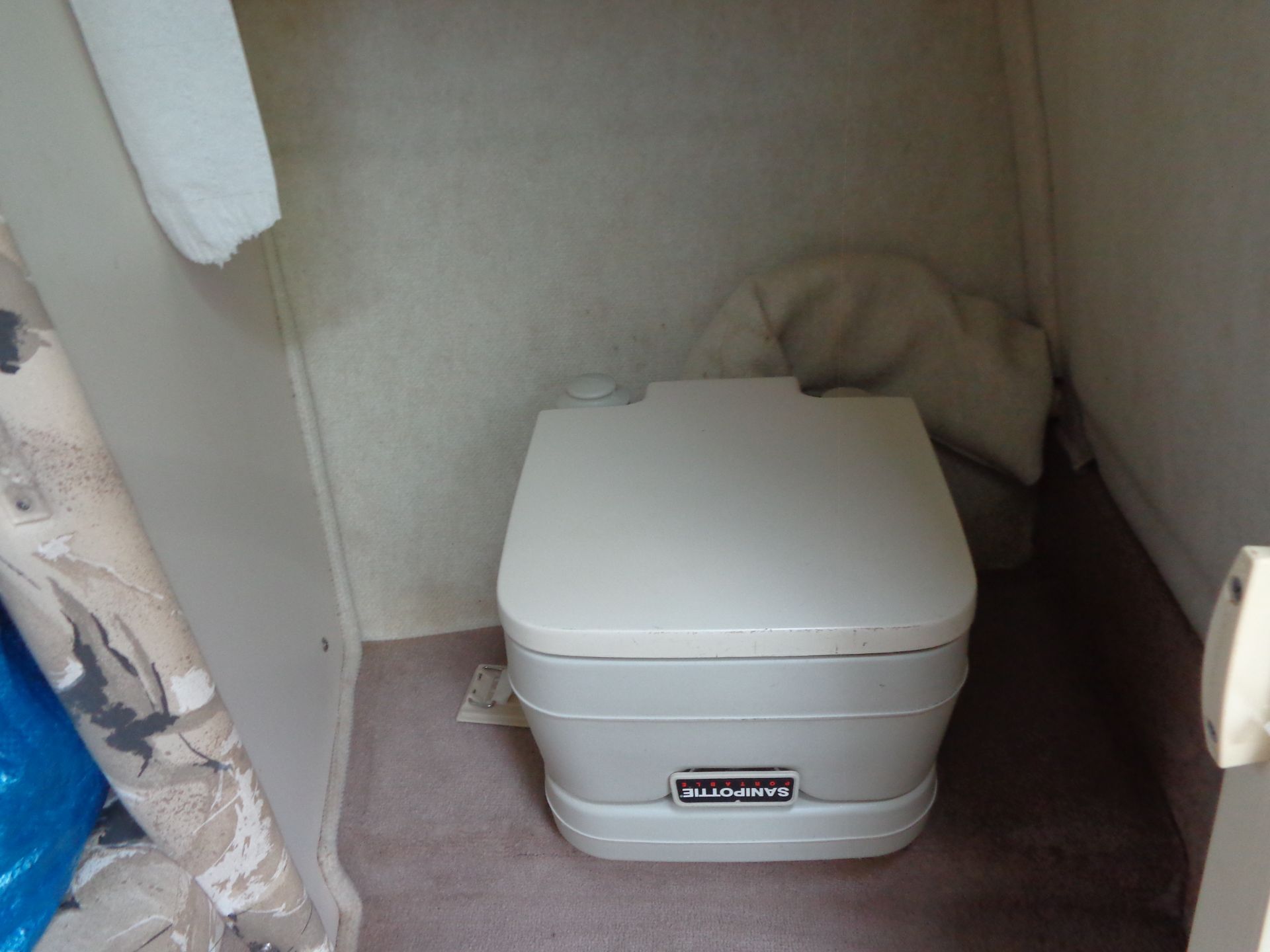 1999 Sea Ray Express Cruiser - 40