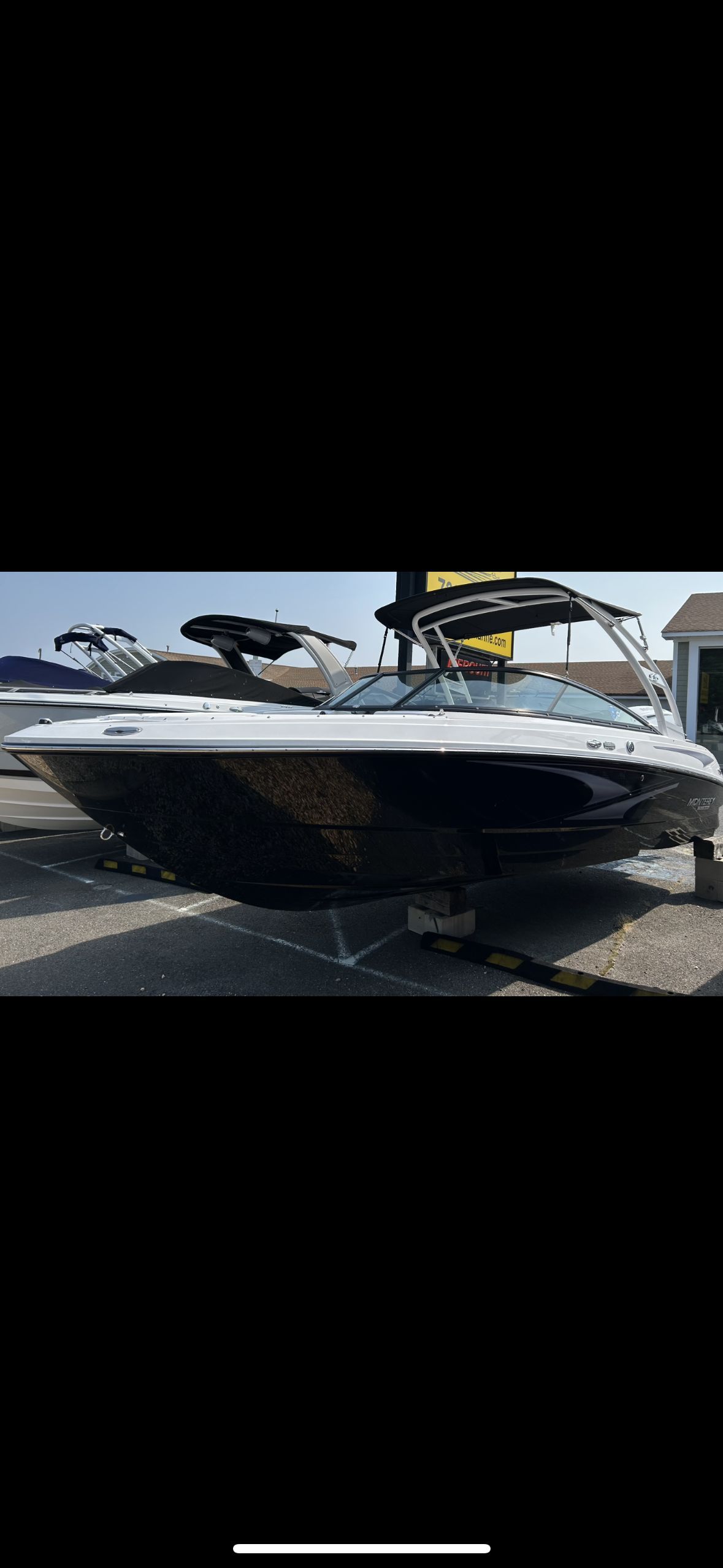 2022 Monterey M-225