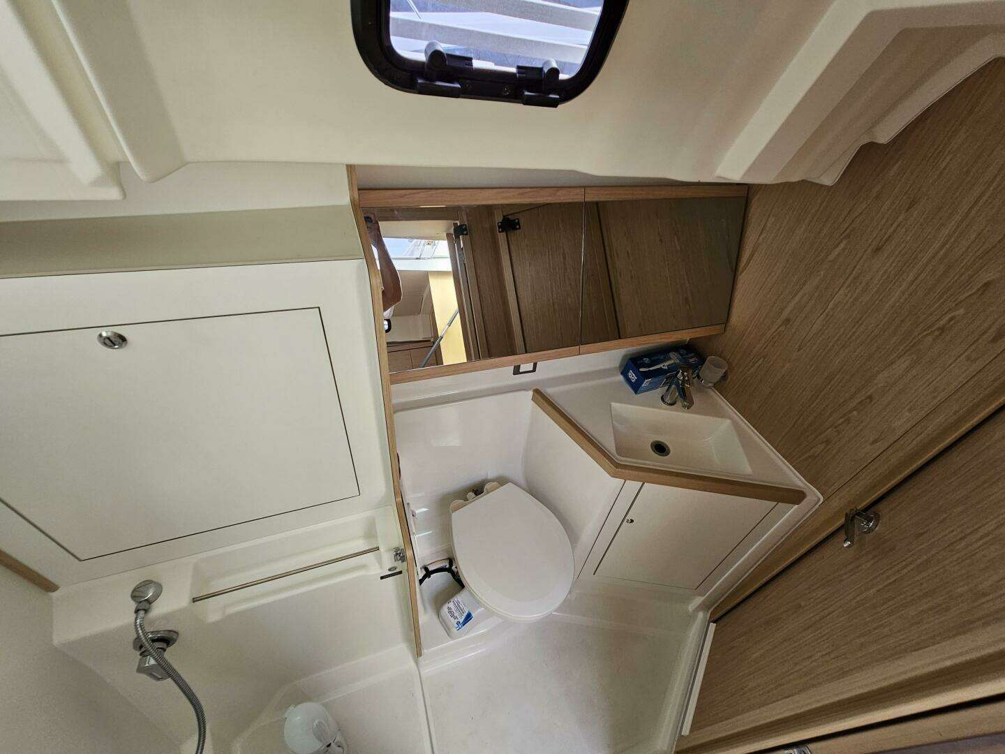 2019 Beneteau Oceanis 46.1 - Image 26