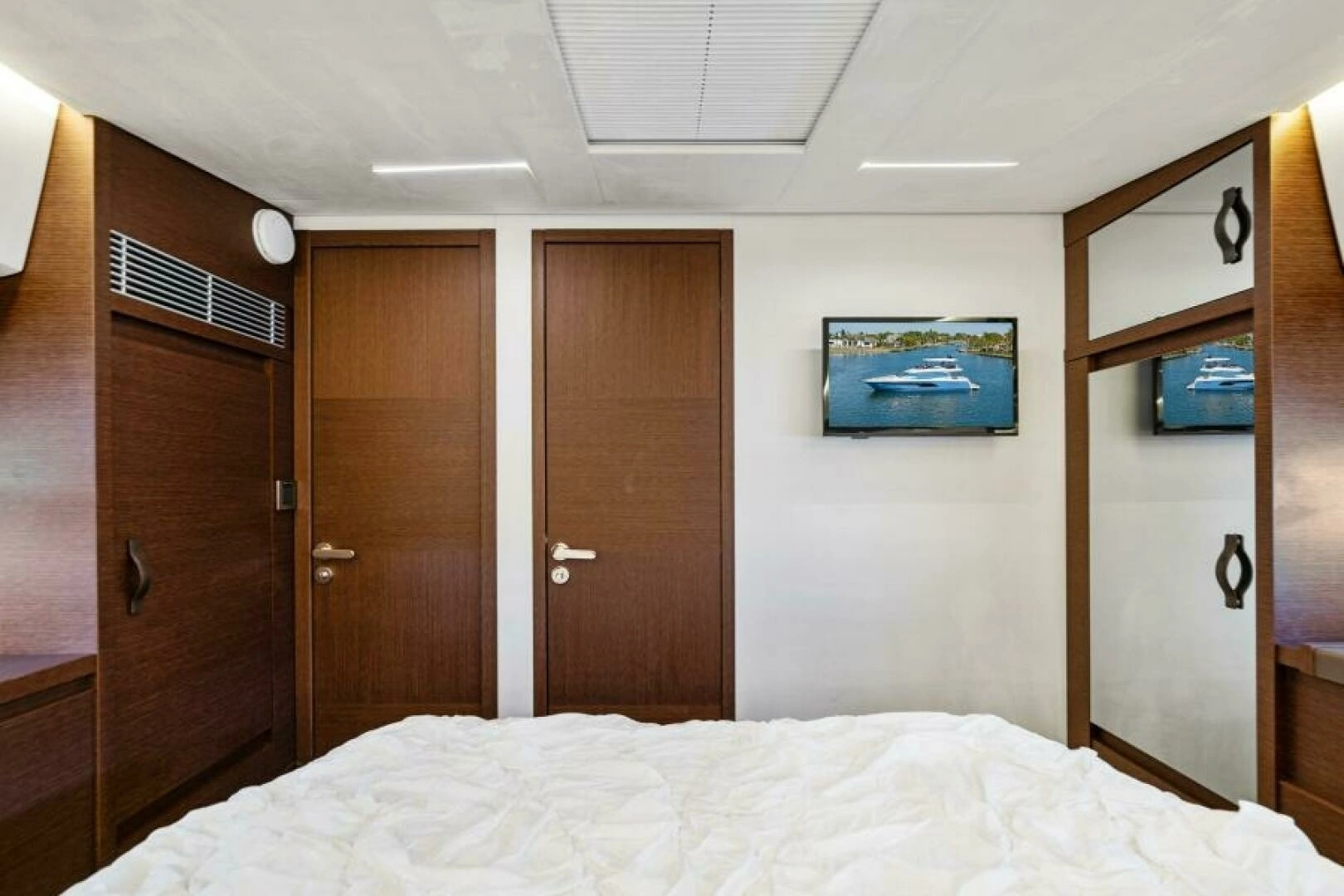 2020 Prestige 520 Flybridge - Image 36
