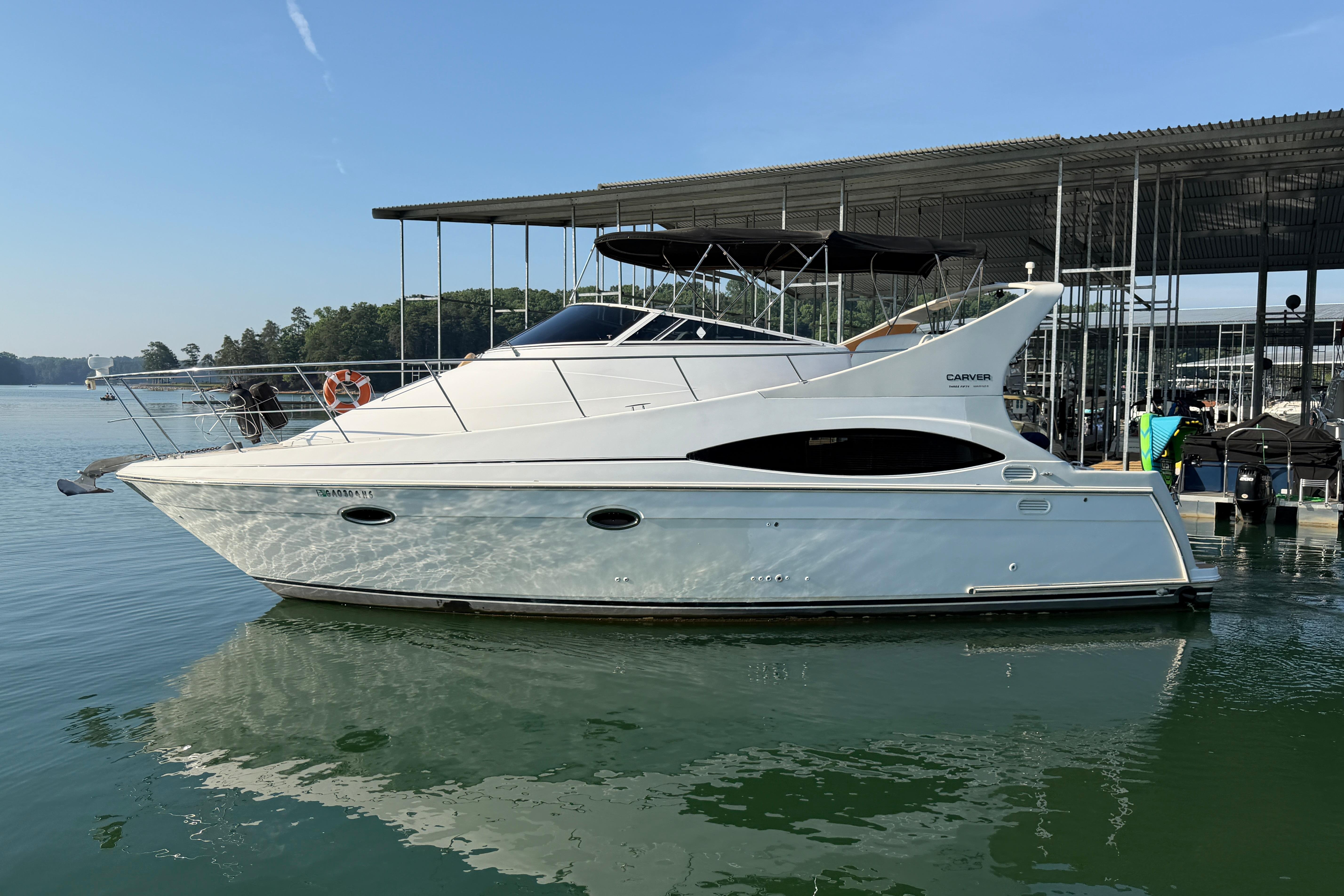 2003 Carver 350 Mariner