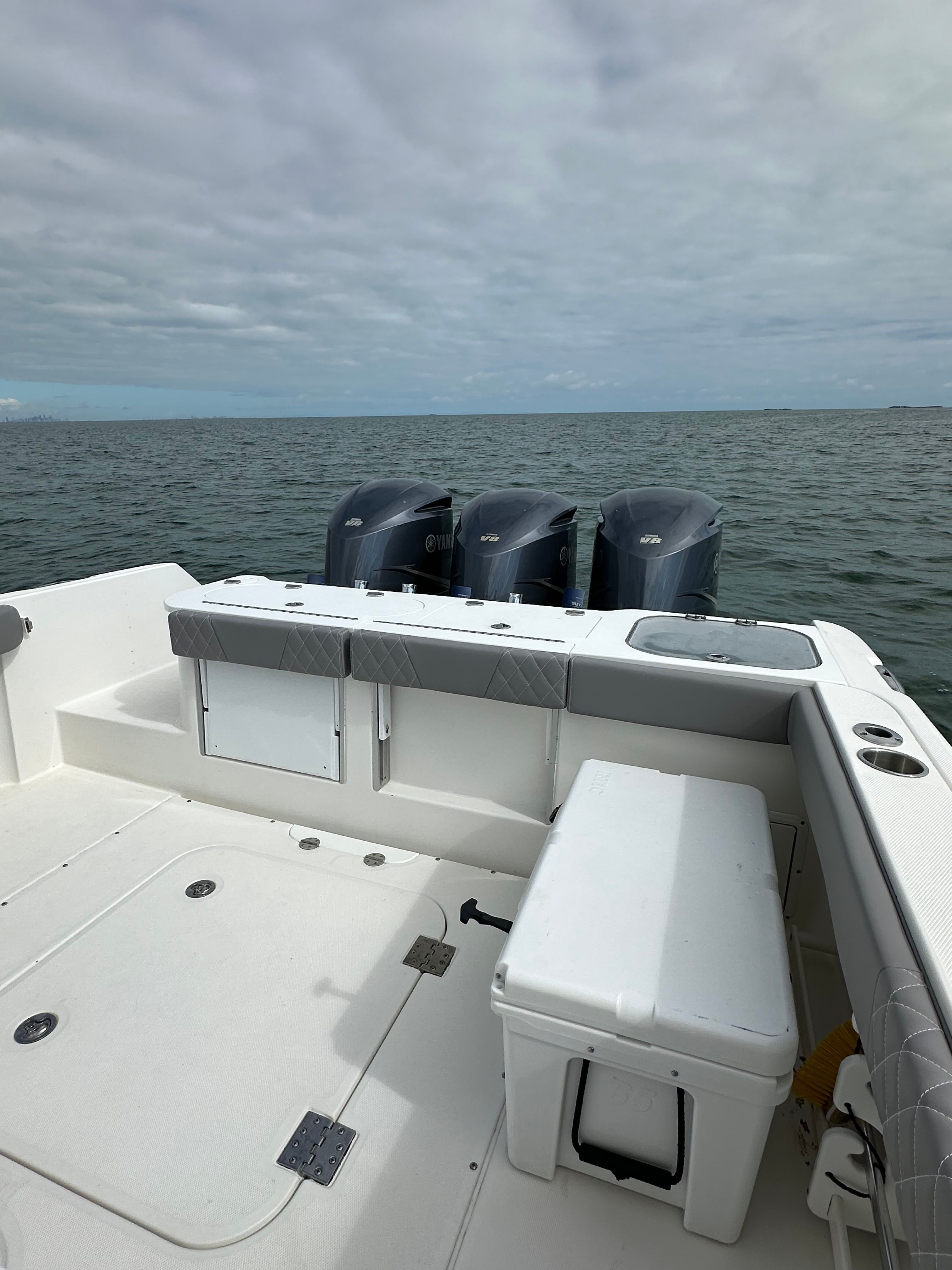 2009 Everglades 365 Center Console - 105