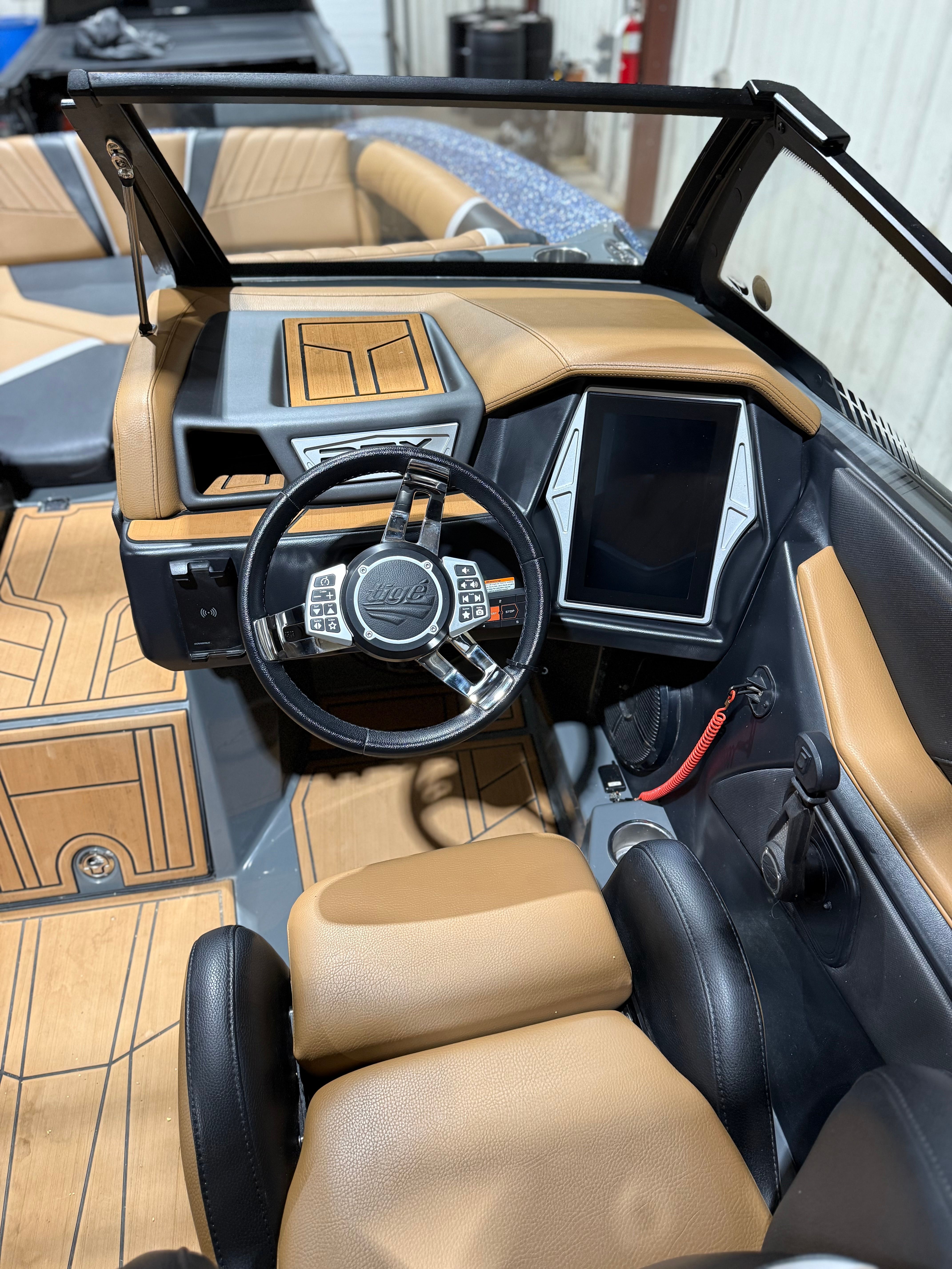 2021 Tigé 23RZX - 13