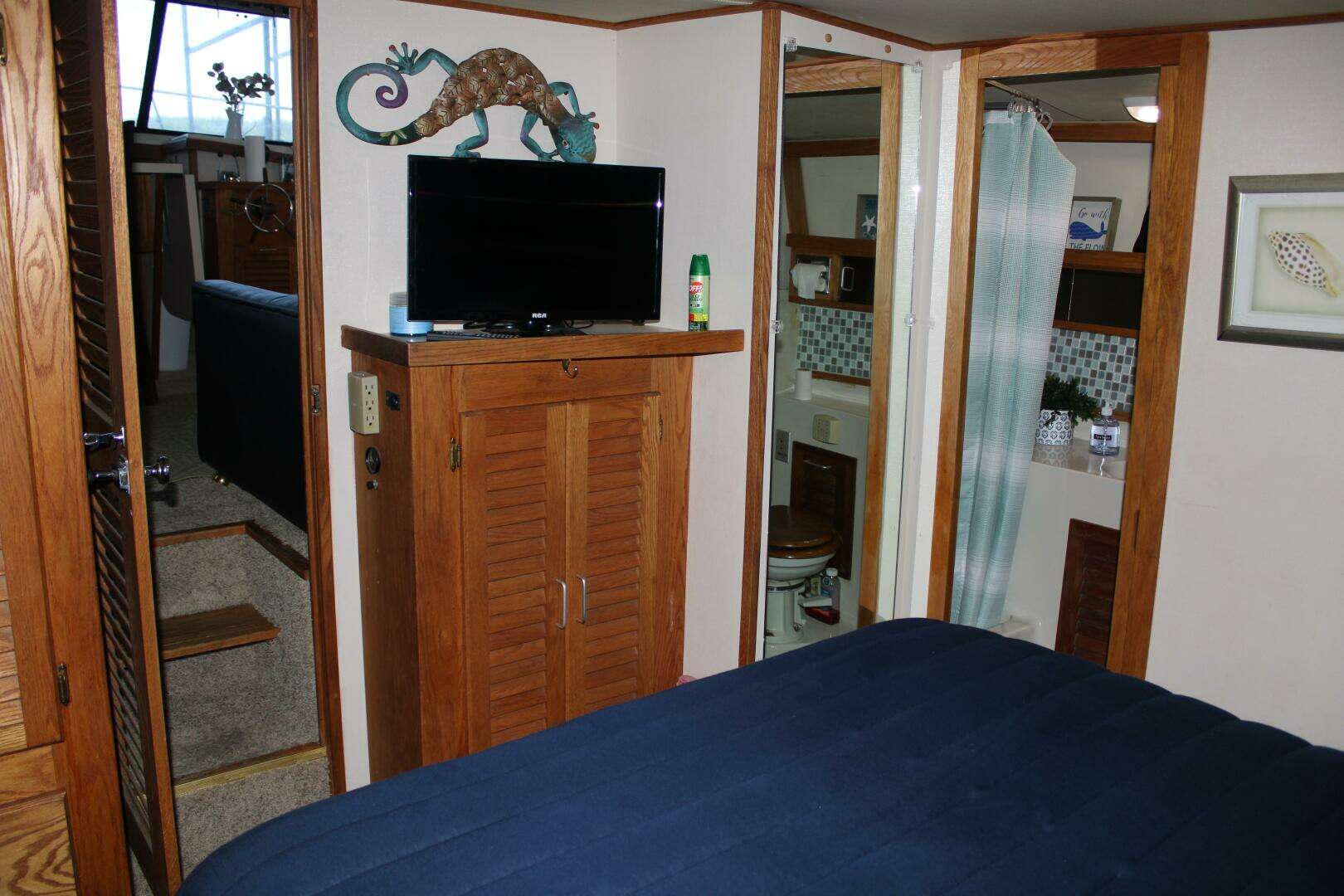 1986 Mainship 40' Double Cabin - Image 19