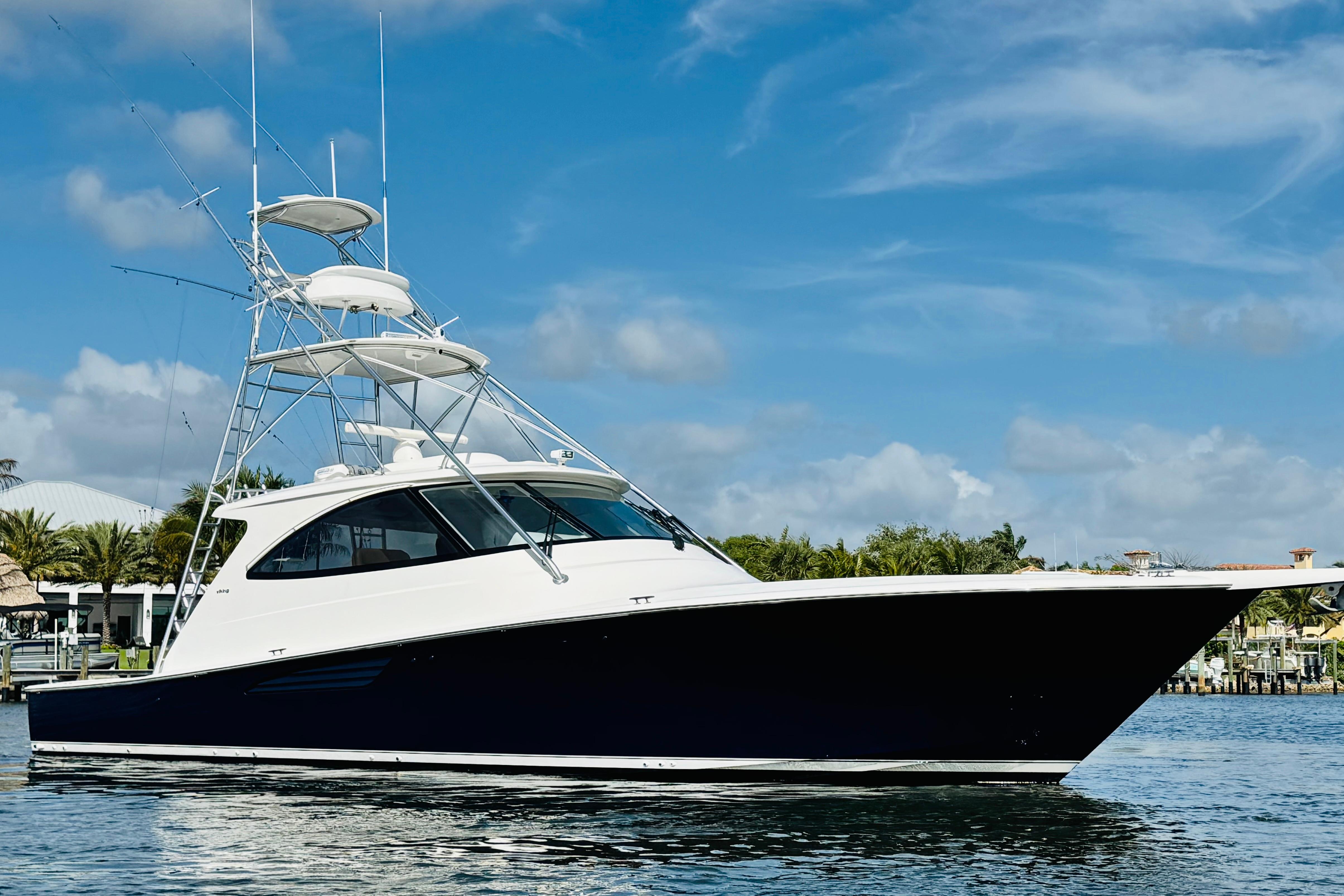 2017 Viking 52 Sport Tower