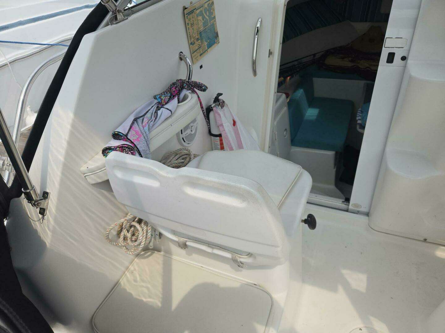 2000 Wellcraft 230 Coastal - Image 11