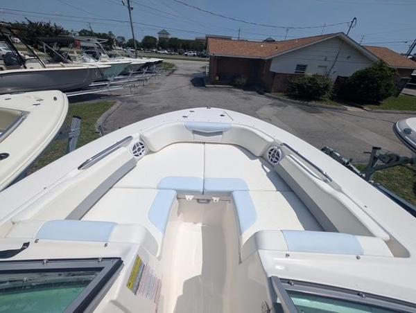 2025 Robalo R207 Dual Console boat with spacious seating and sleek design.