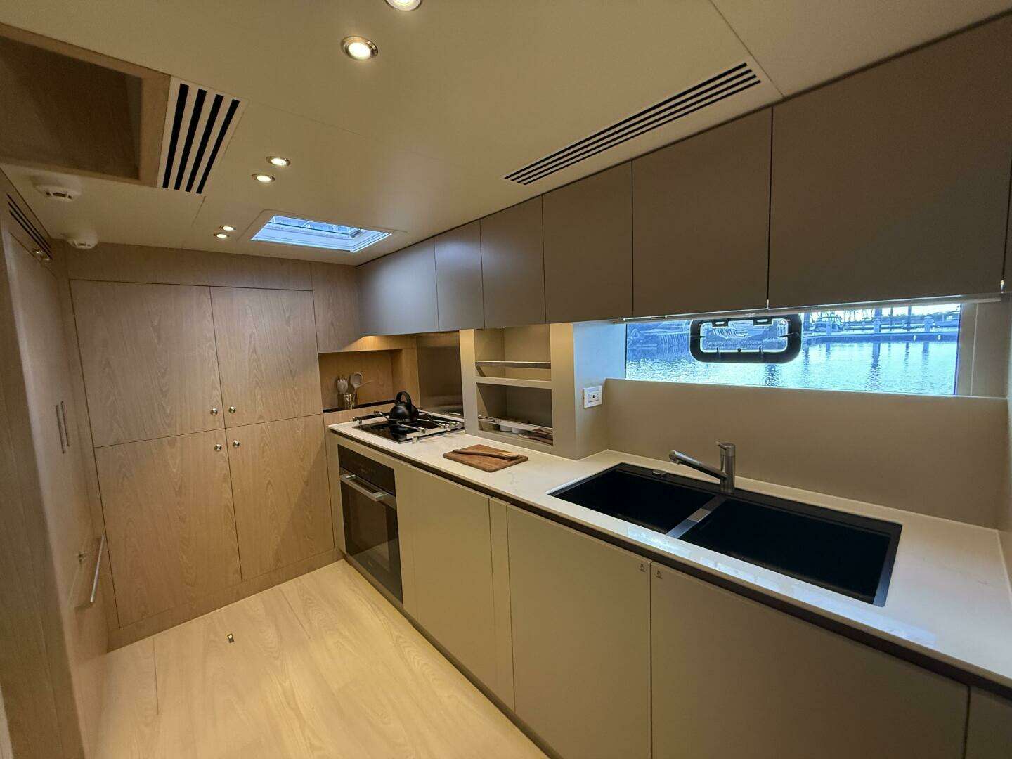 2025 Granocean W72 #3 - Image 21