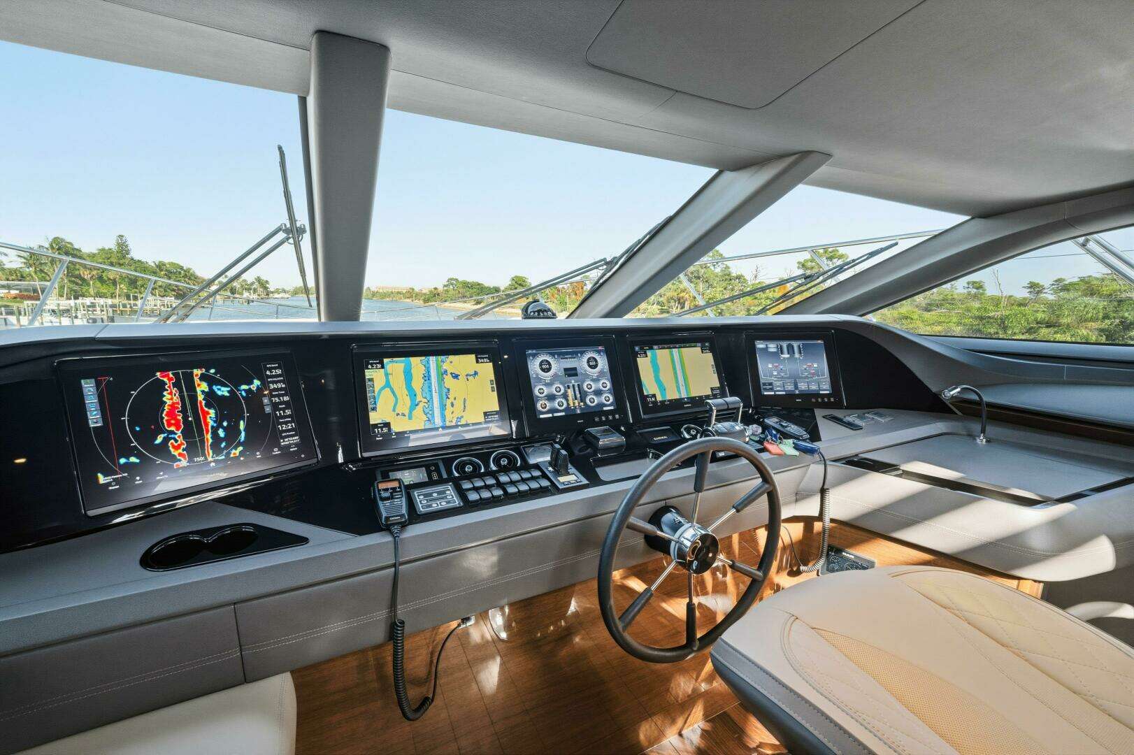 2025 Princess Y95 - Image 19