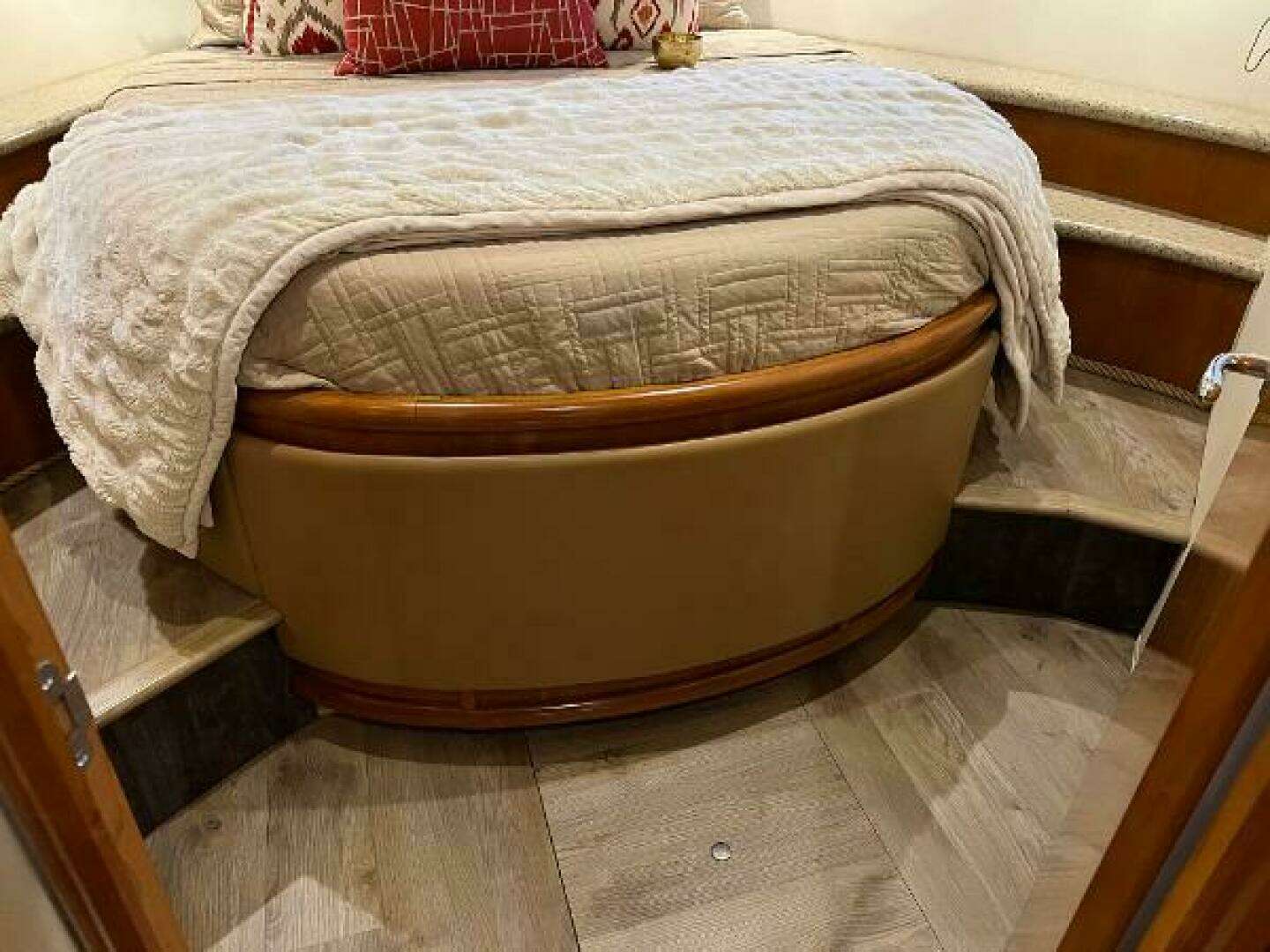 2001 Carver 450 Voyager Pilothouse - Image 50