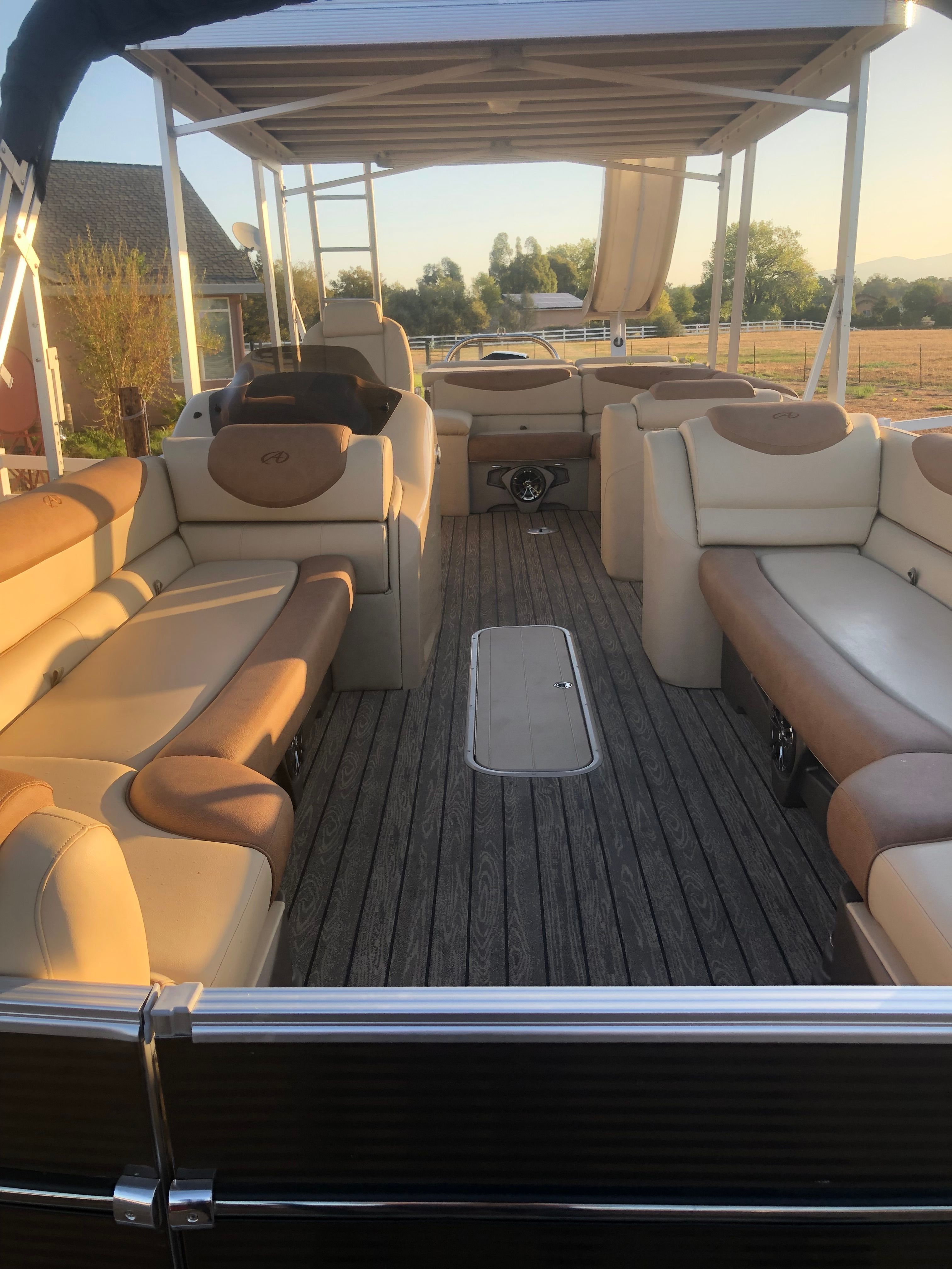 2019 Avalon Catalina Cruise Funship - 27' - 7