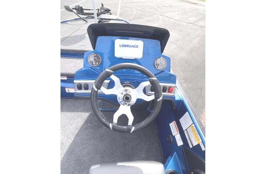 Steering console of 2026 Nitro Z19 XL boat with Lowrance display.