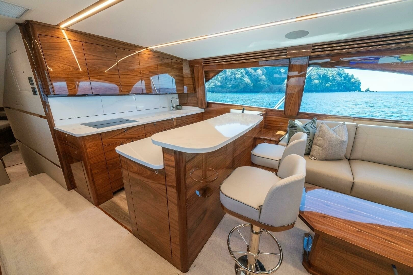 2027 Viking 64 Convertible - Image 7