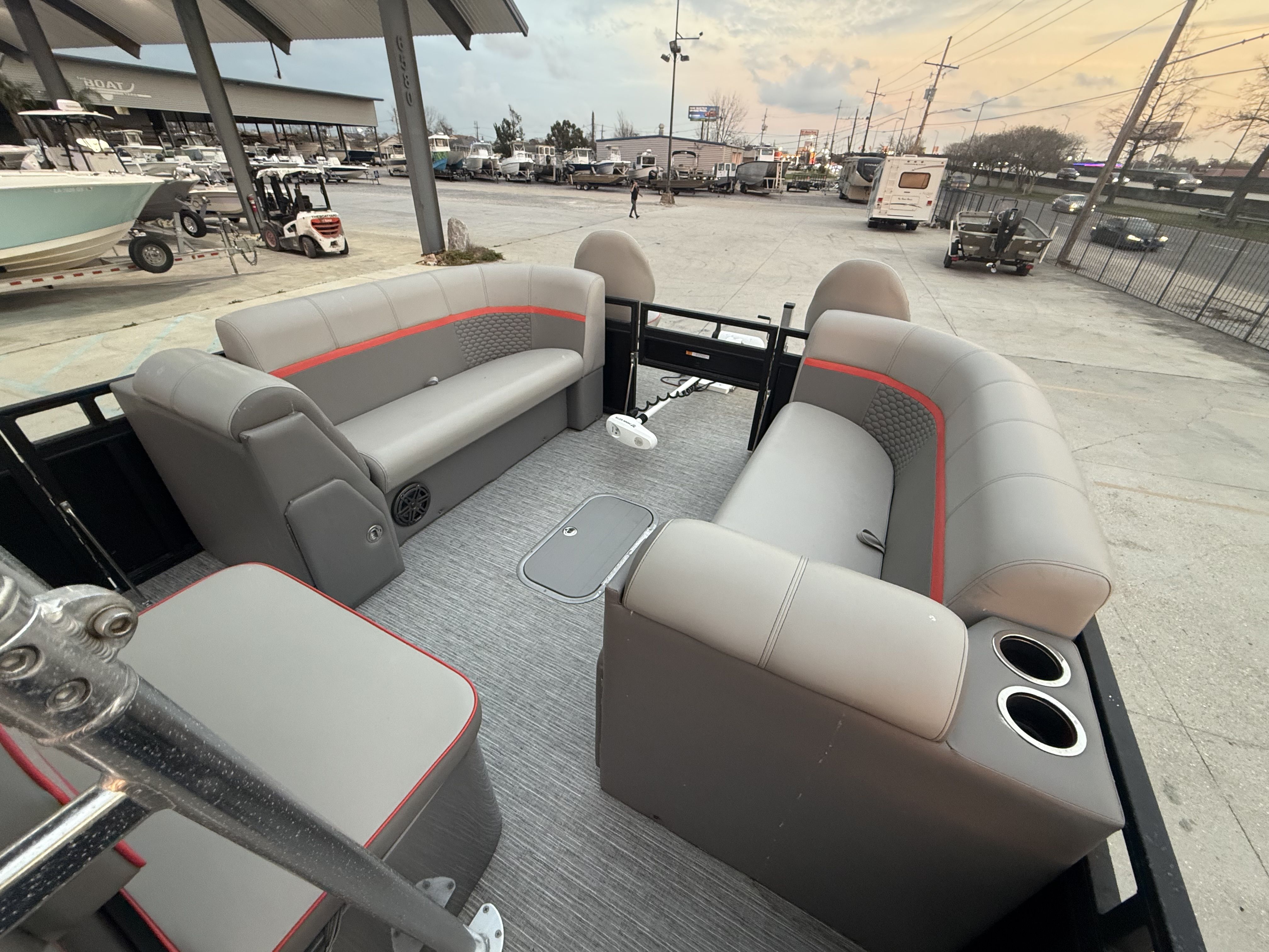 2022 Apex 8524 Pro Fish N Cruise - 21