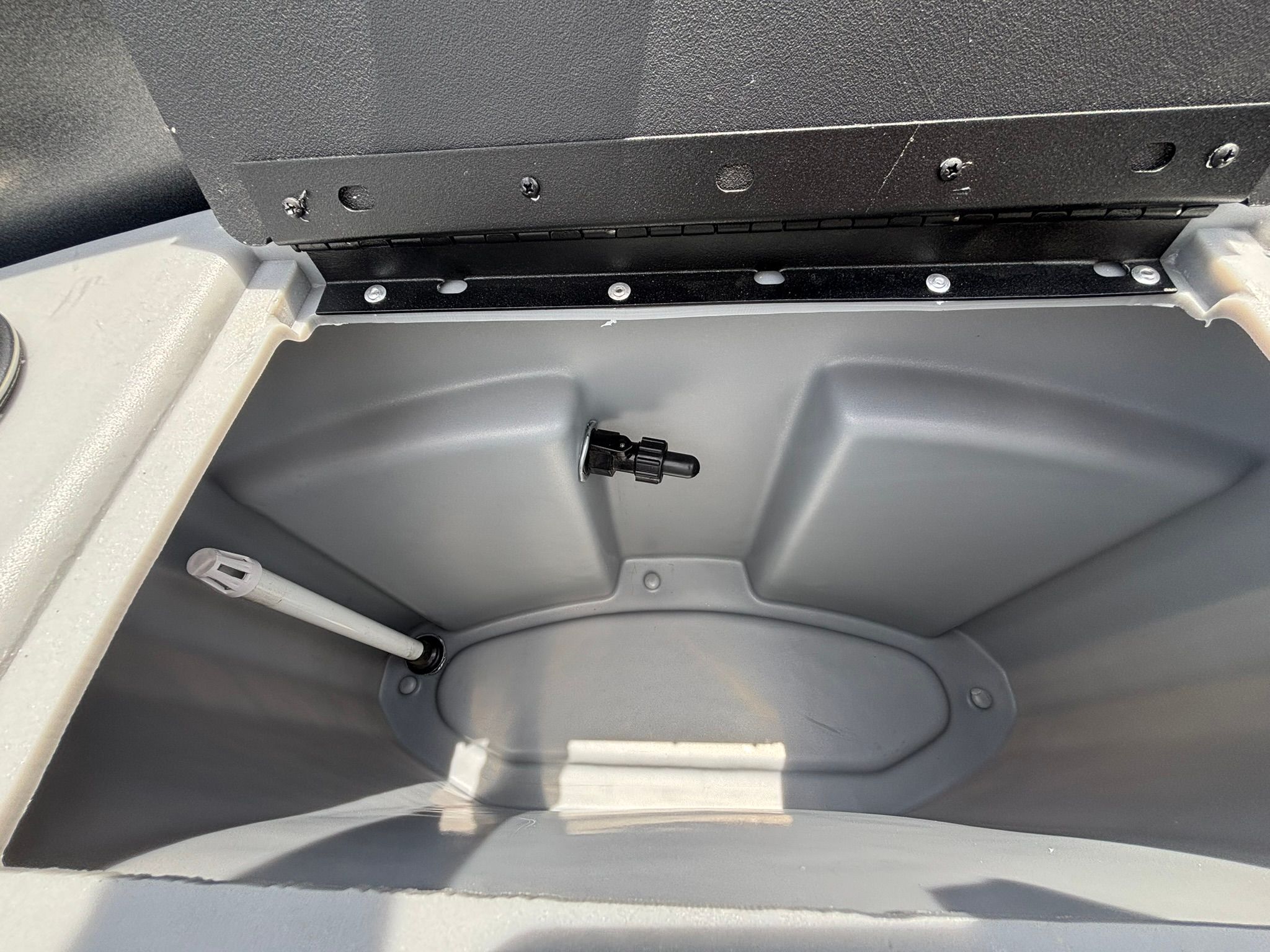 2027 Bentley Pontoons 200 Fish CWT - 13