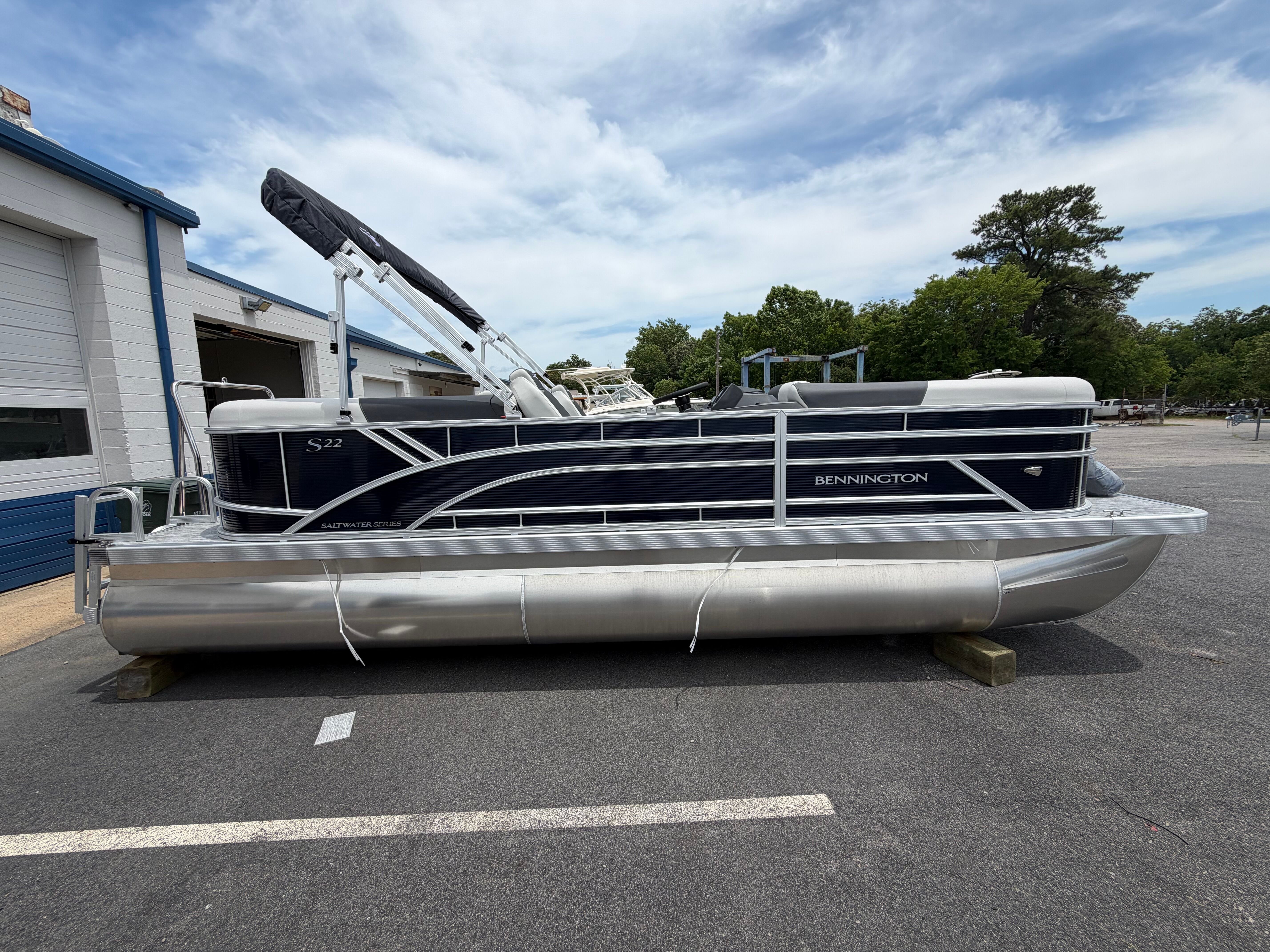 2027 BENNINGTON 22 S1SR - Image 7