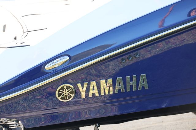 2026 Yamaha Boats 195 S BOTH COLOR AVAILABLE - 24