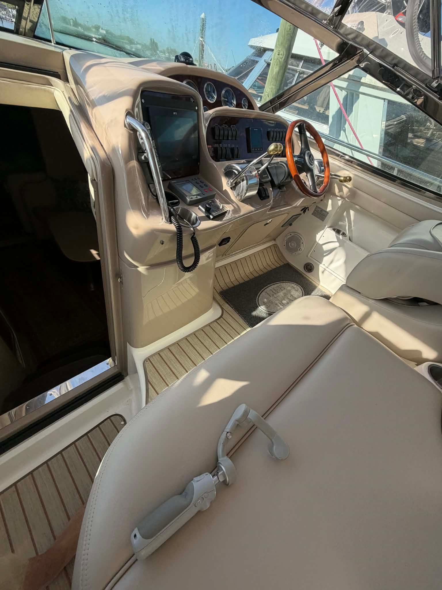 2002 Sea Ray 360 Sundancer - 14