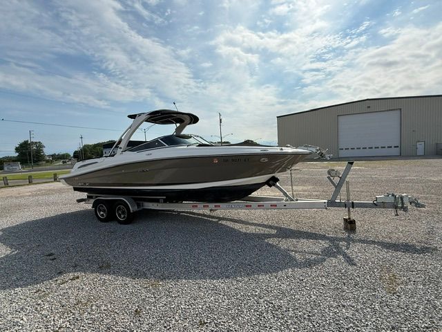 2011 Sea Ray SLX 250 - 2