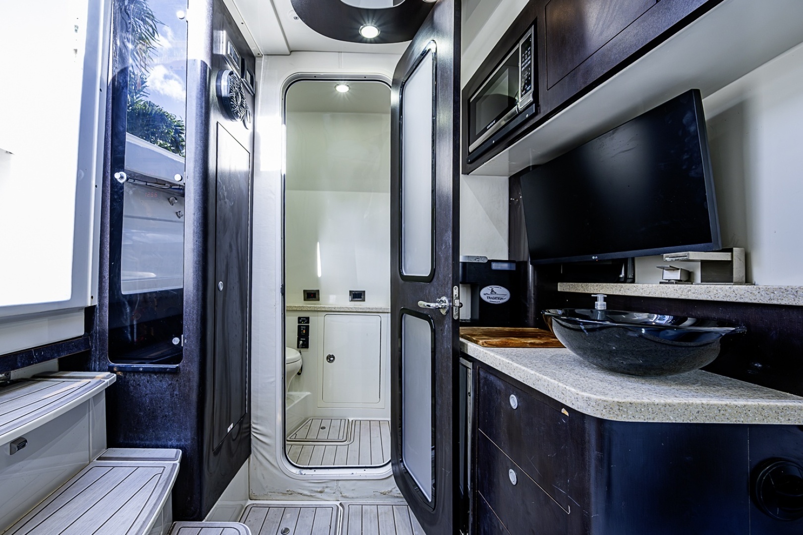 2016 HCB 53 Suenos - Image 21