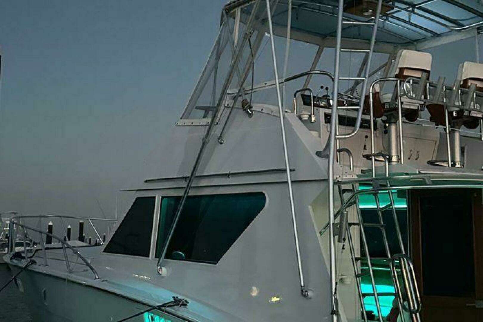 1990 Hatteras 45 Convertible - Image 18