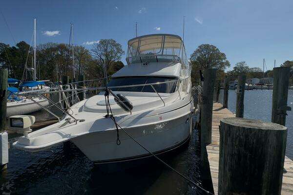 2005 Silverton 35 Motor Yacht