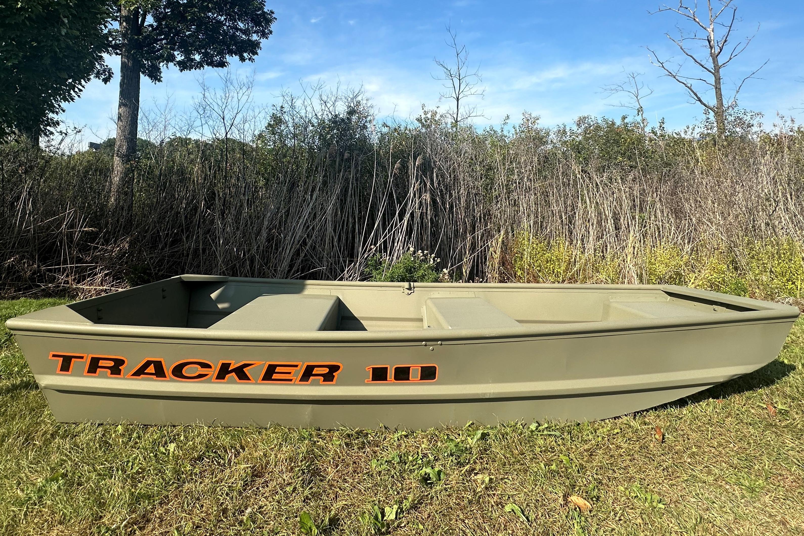 2026 Tracker Grizzly 10 Jon