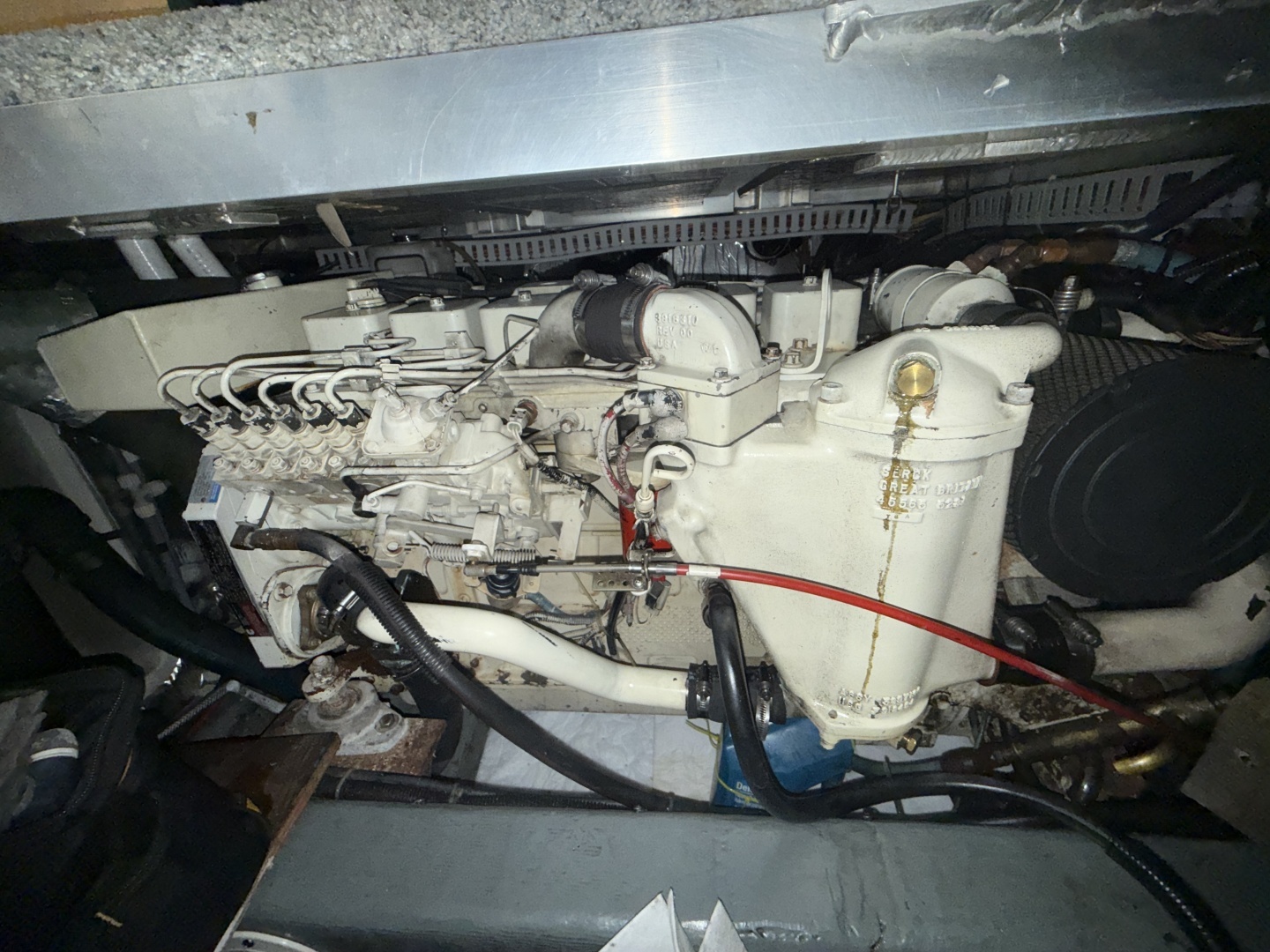 1996 Carver 370 Voyager - Image 73