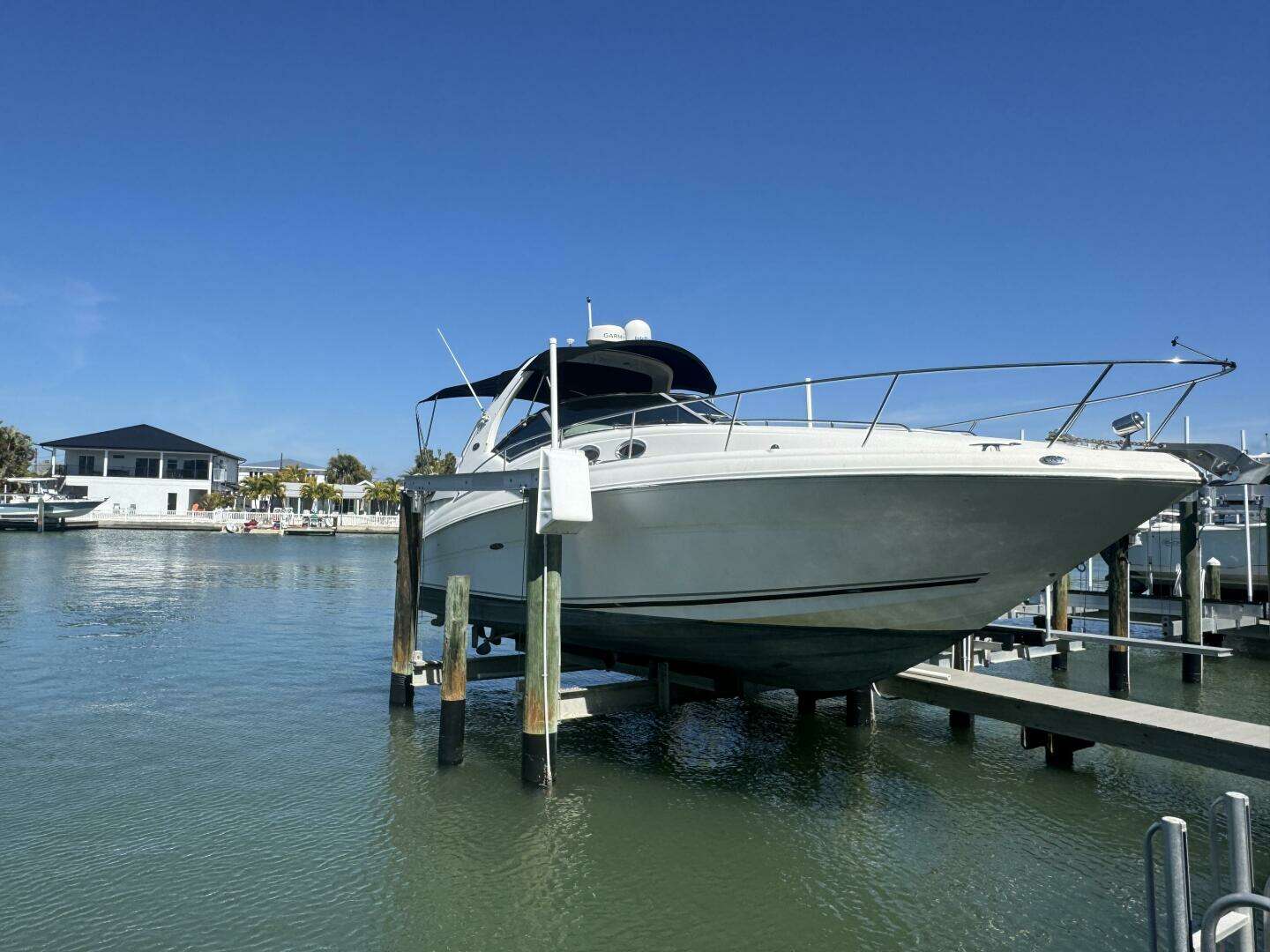 2002 Sea Ray 320 Sundancer - Image 6