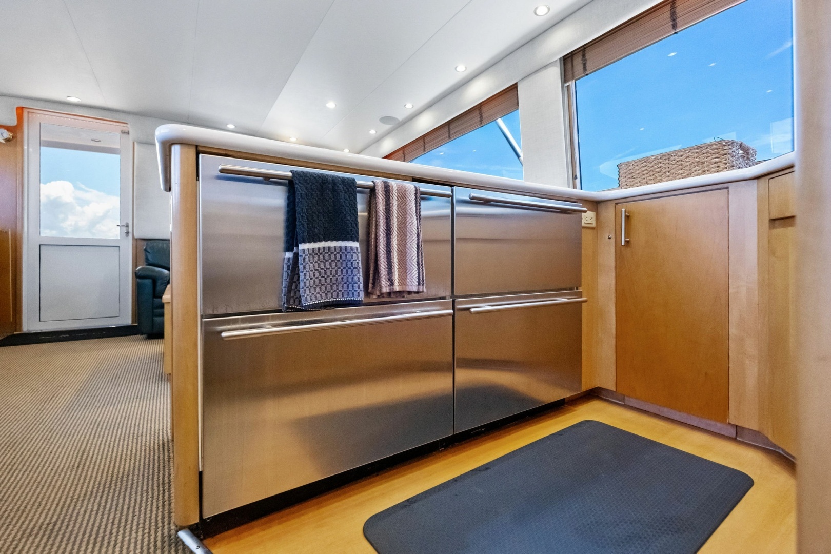1998 Hatteras Sport Fisherman - Image 20