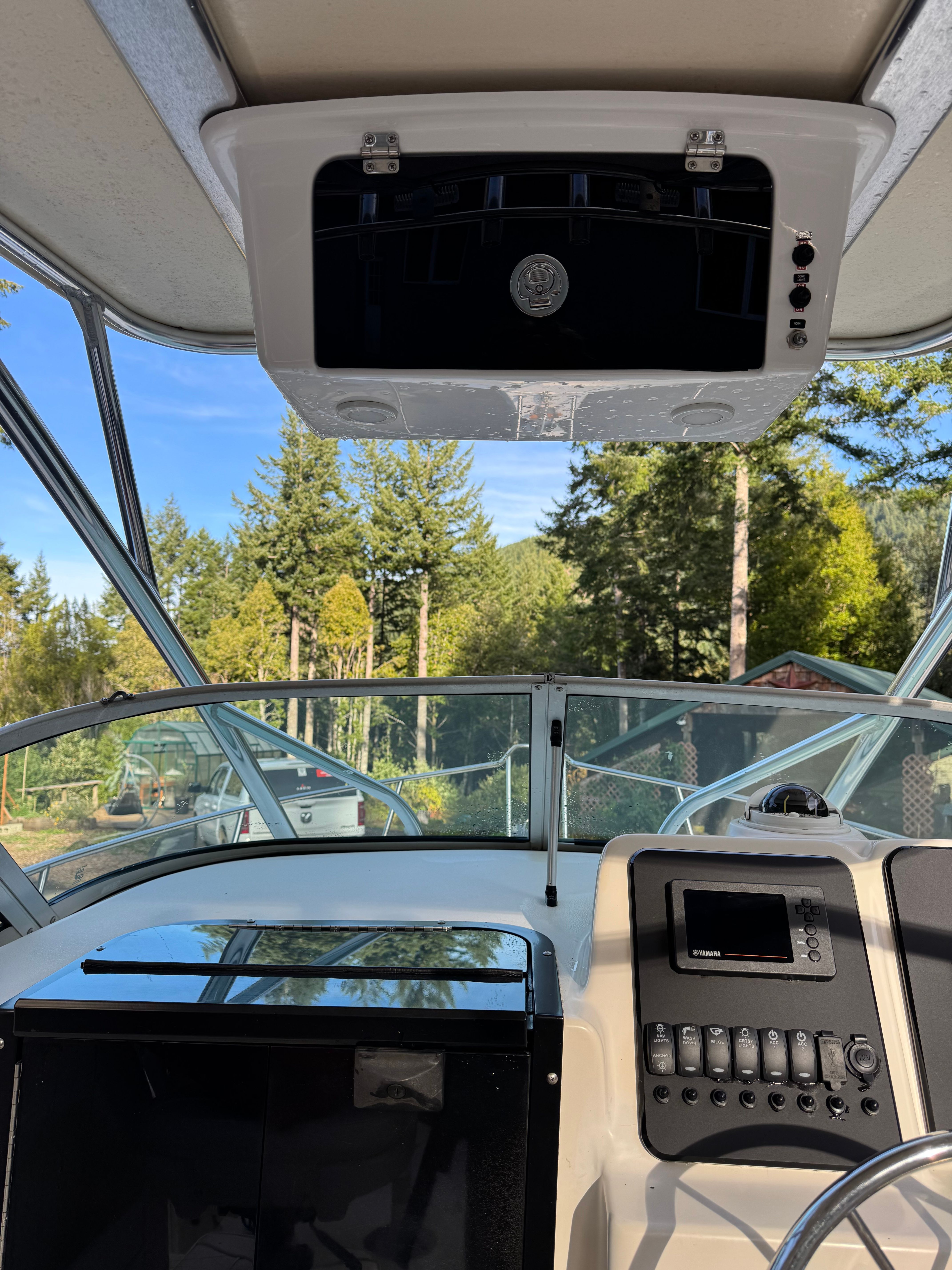 1999 Hydra-Sports Seahorse 230 - 25