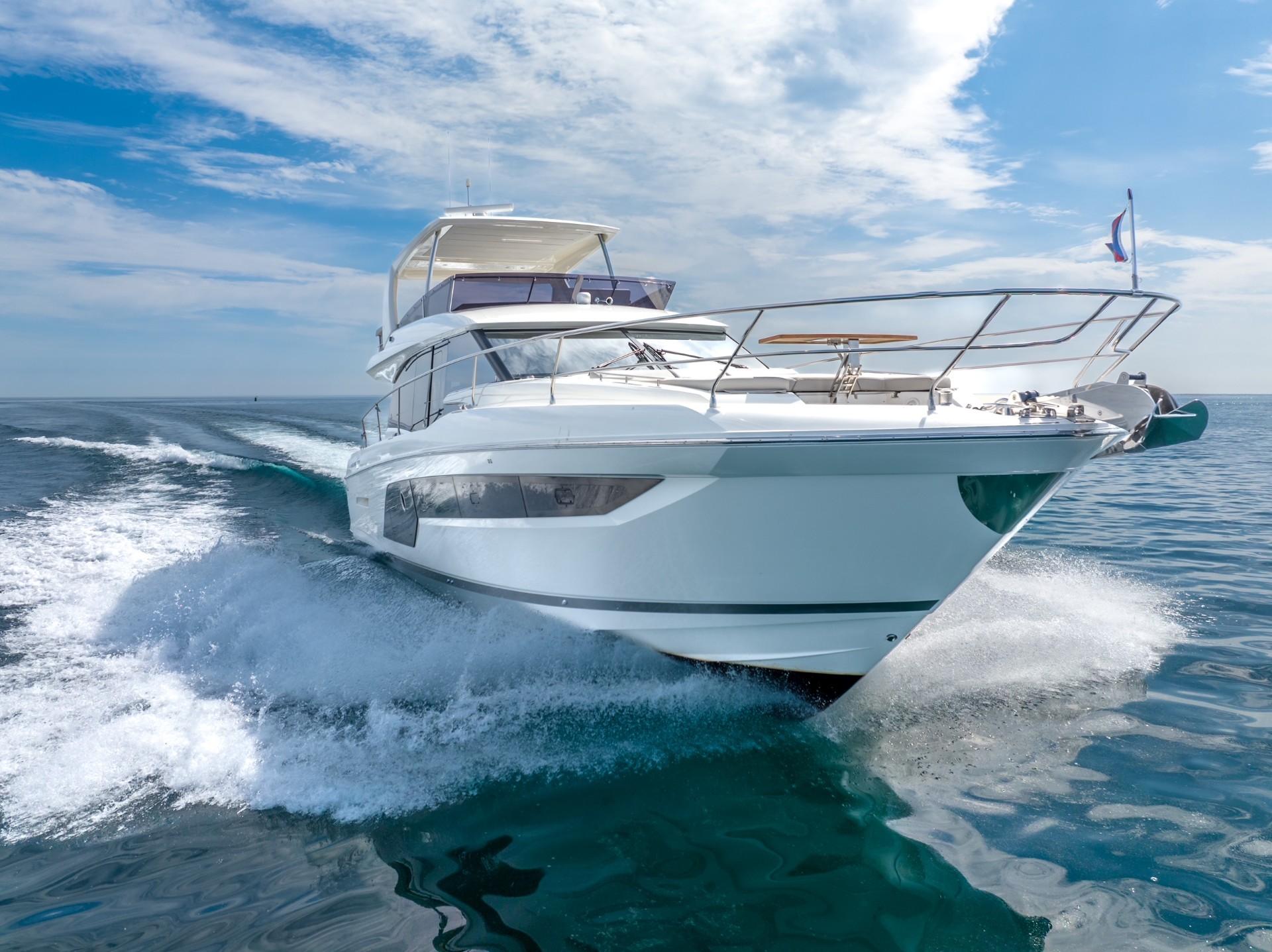 2020 Prestige 590